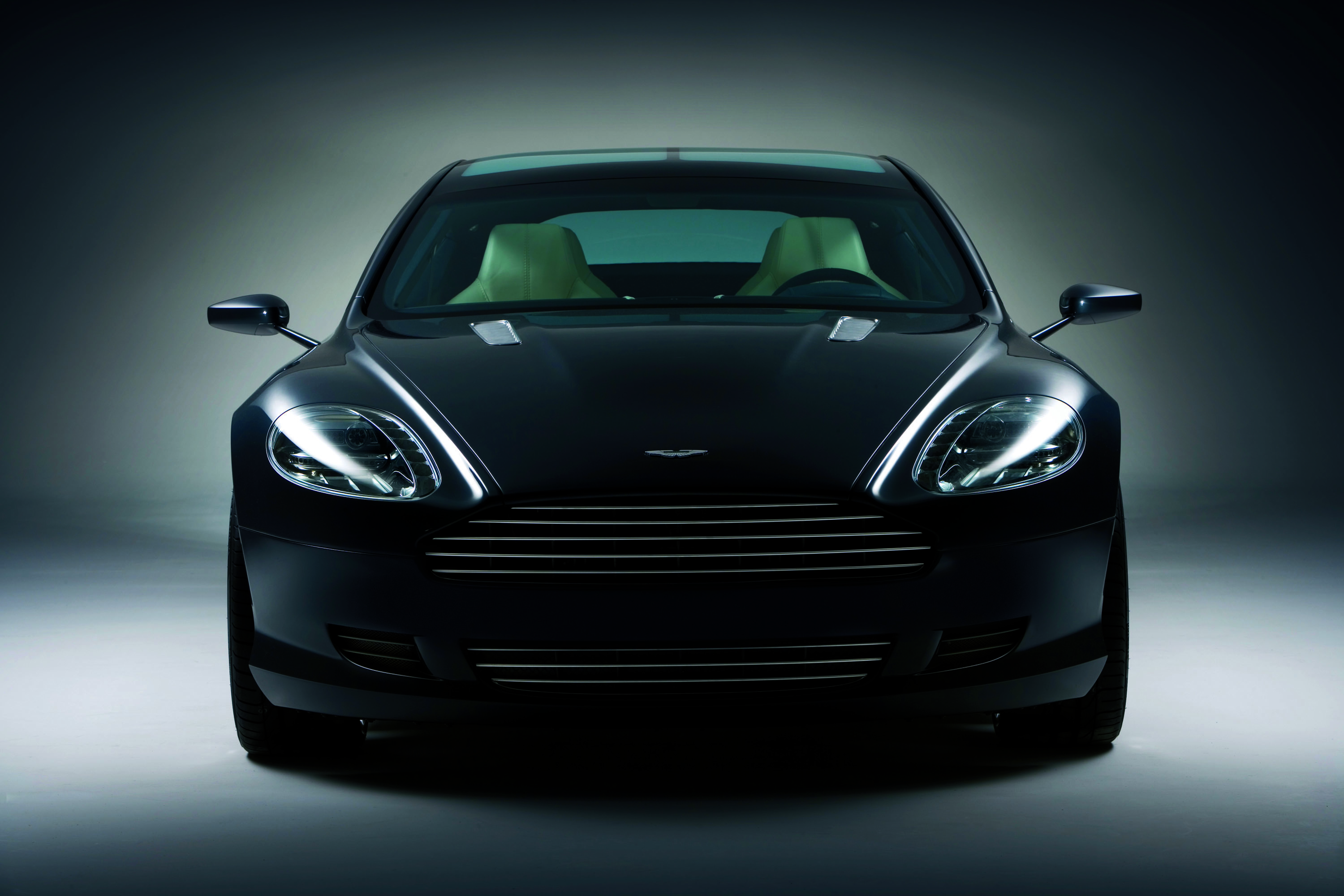 Aston Martin Rapide photo #1