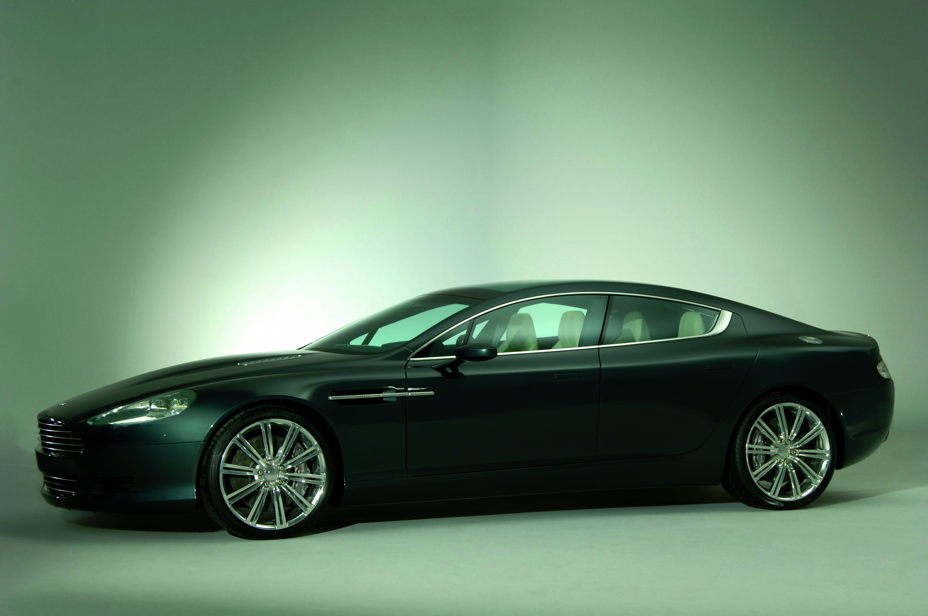 Aston Martin Rapide photo #4