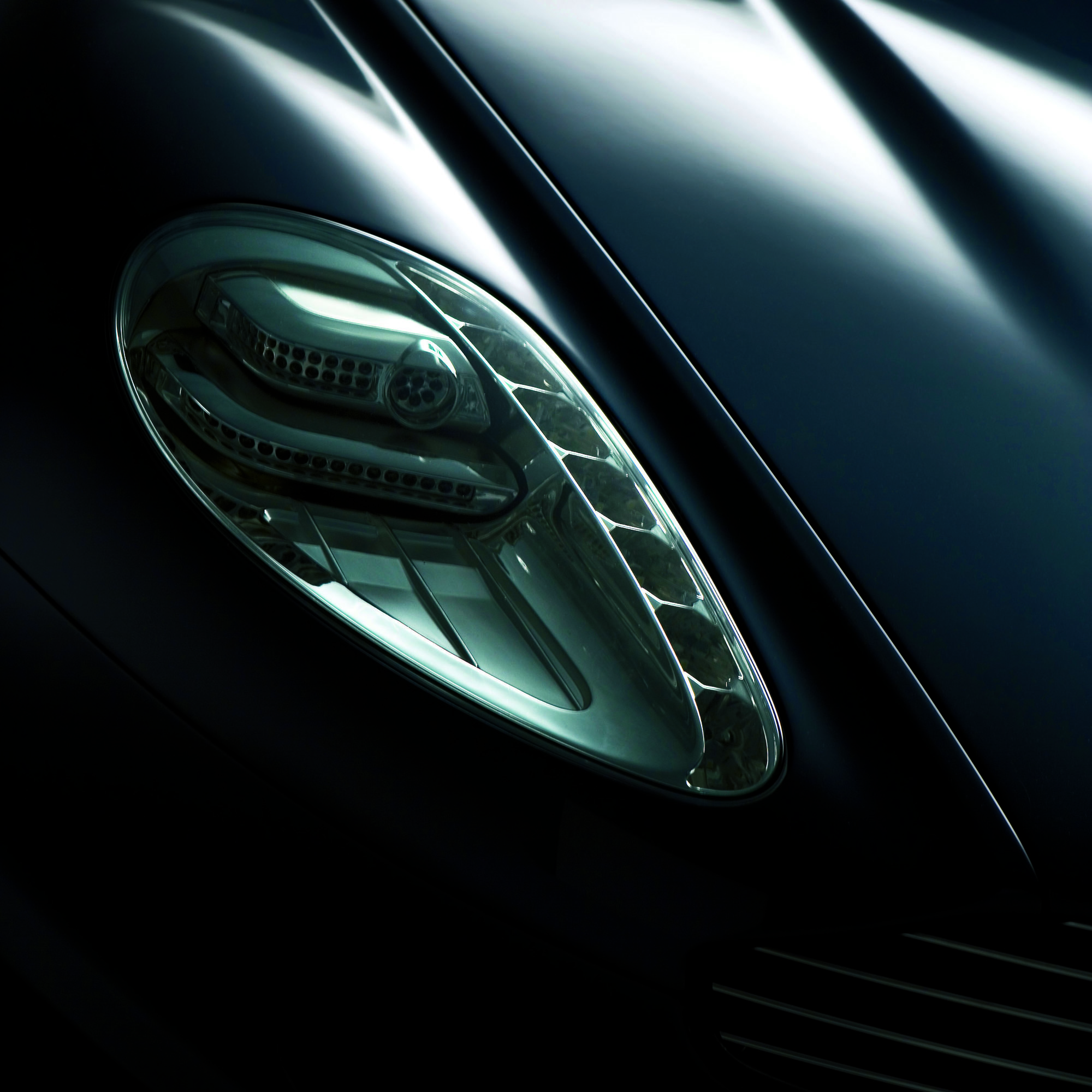 Aston Martin Rapide photo #16