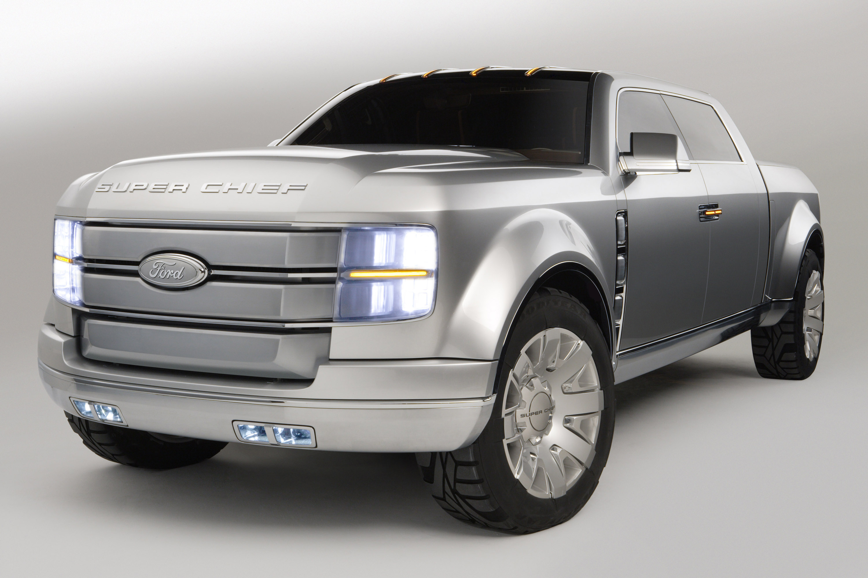 Ford F-250 Super Chief Concept photo #1