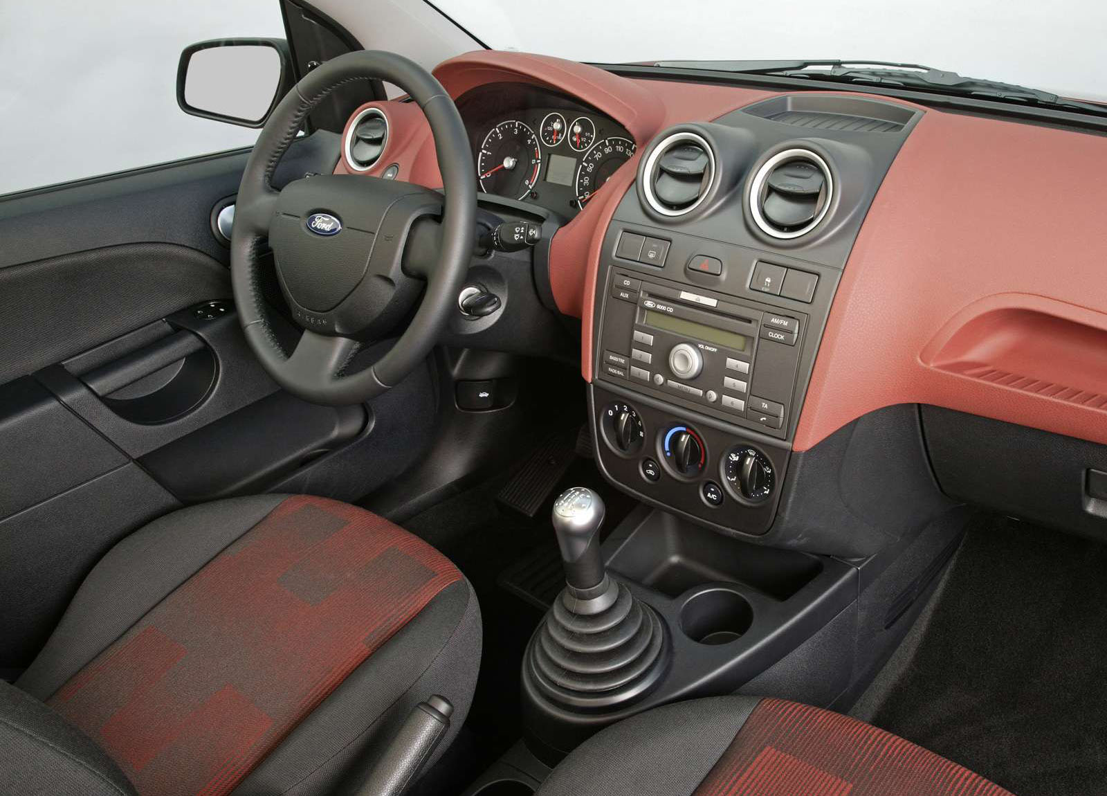 Ford Fiesta photo #8