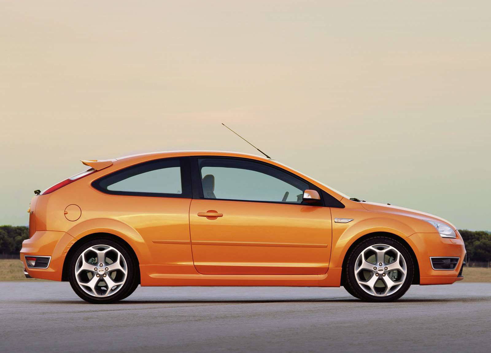 Ford Focus ST photo #6