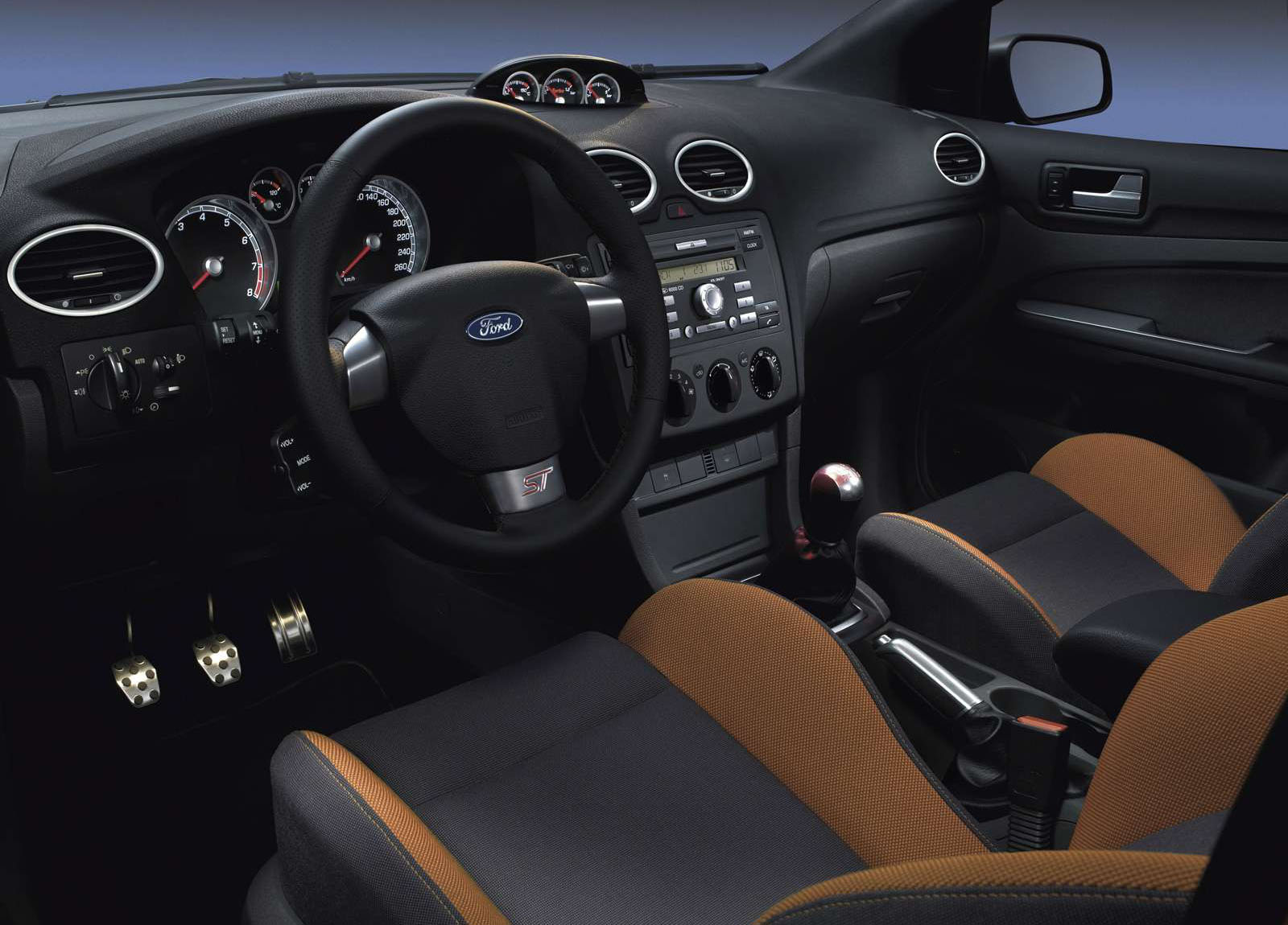 Ford Focus ST photo #15