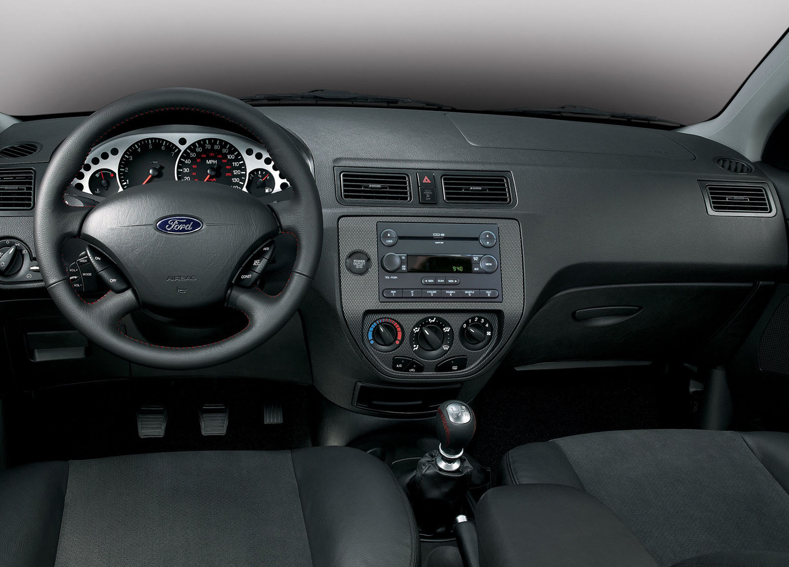Ford Focus photo #8