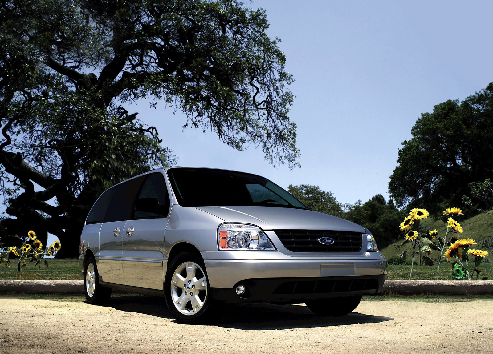 Ford Freestar photo #3