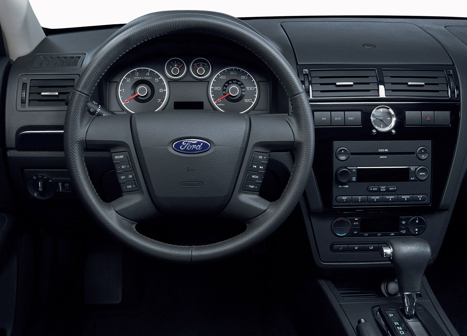 Ford Fusion photo #32