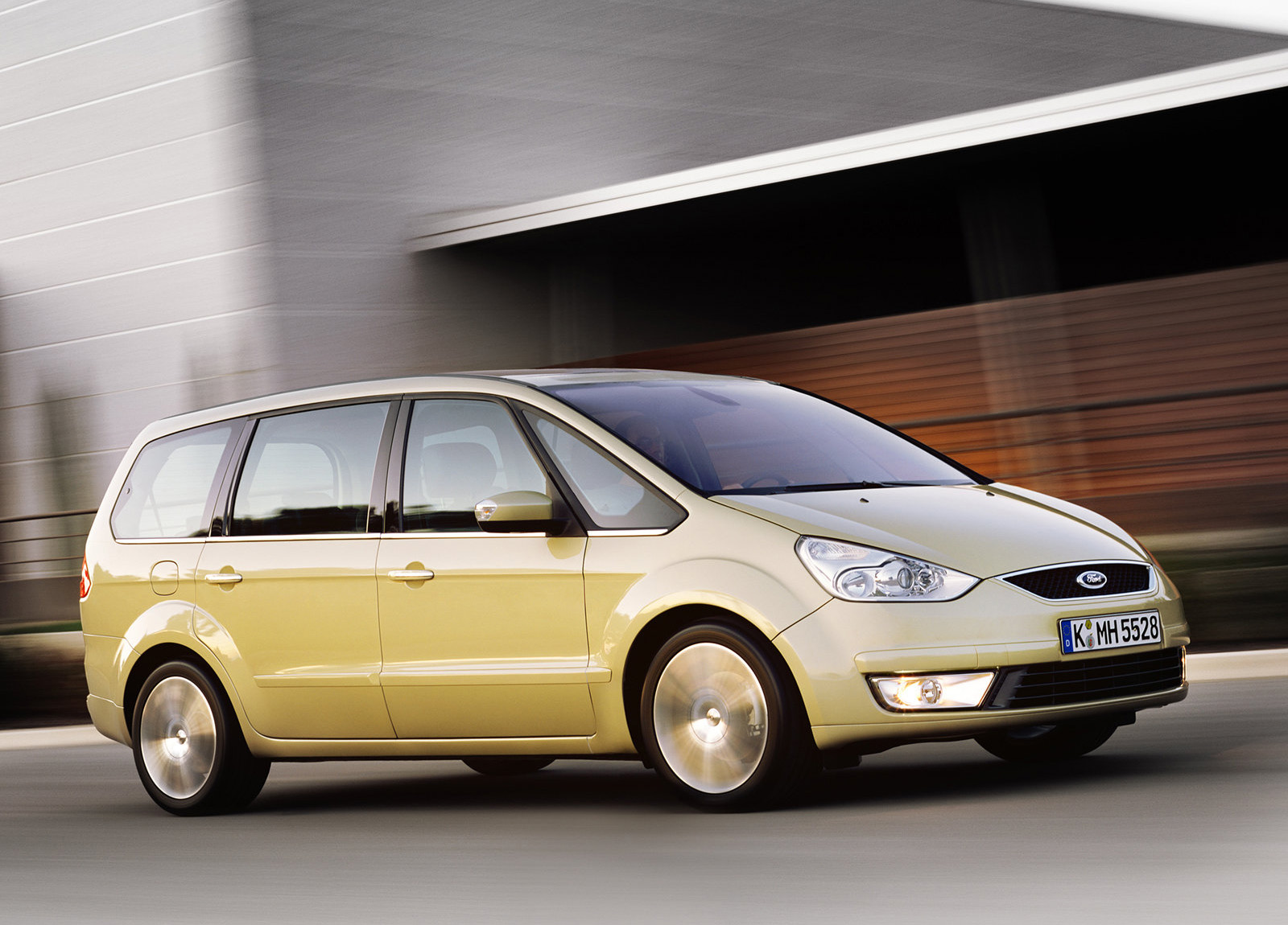 Ford Galaxy photo #2