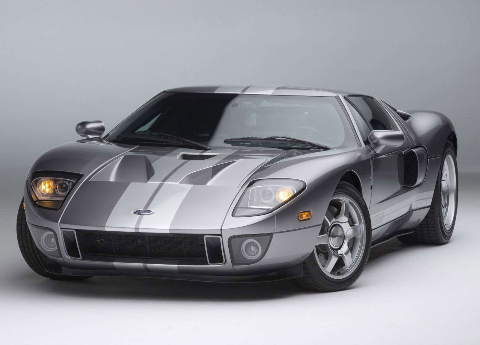 Ford GT photo #2