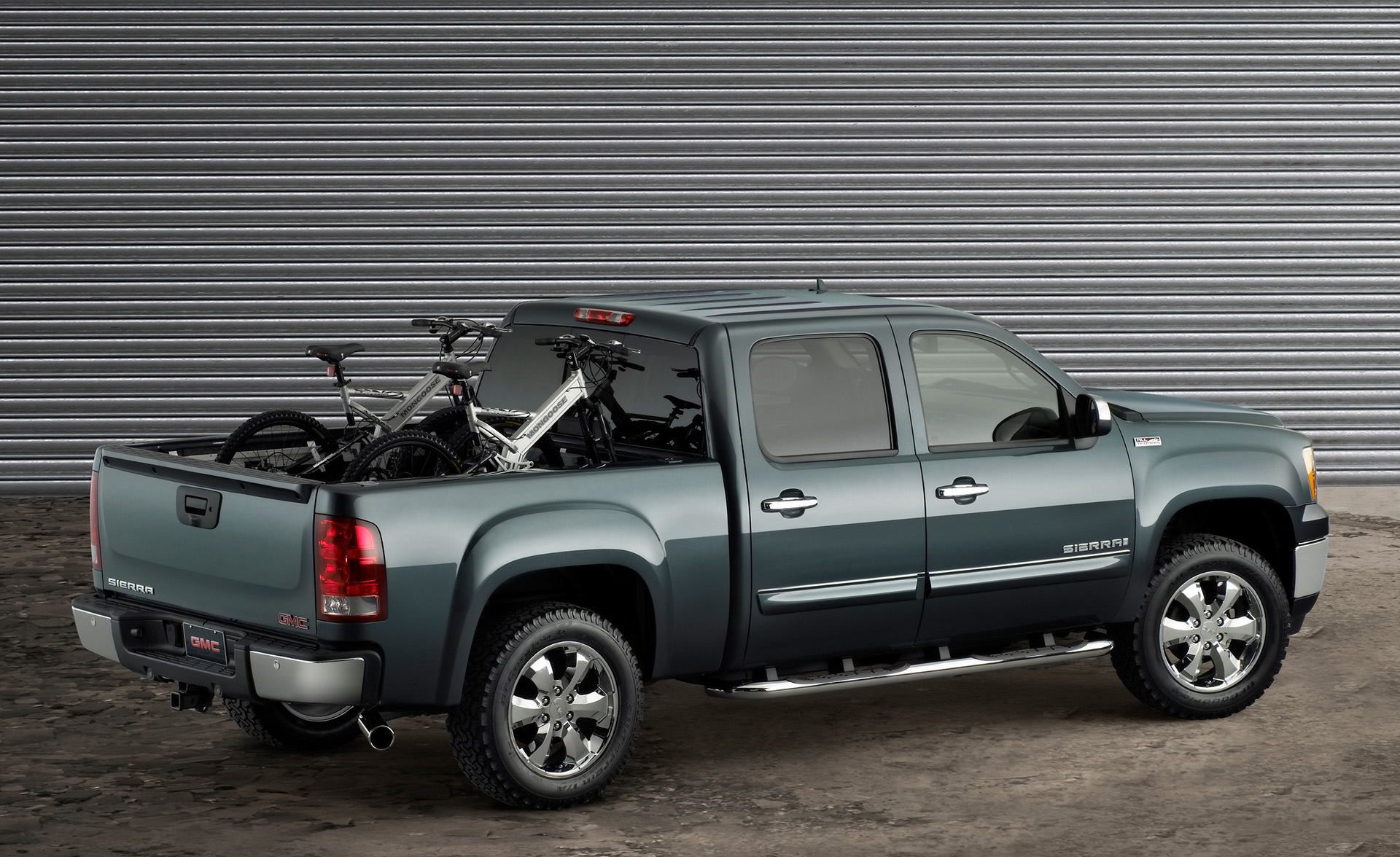 2006 GMC Sierra AllTerrain Crew Cab HD Pictures