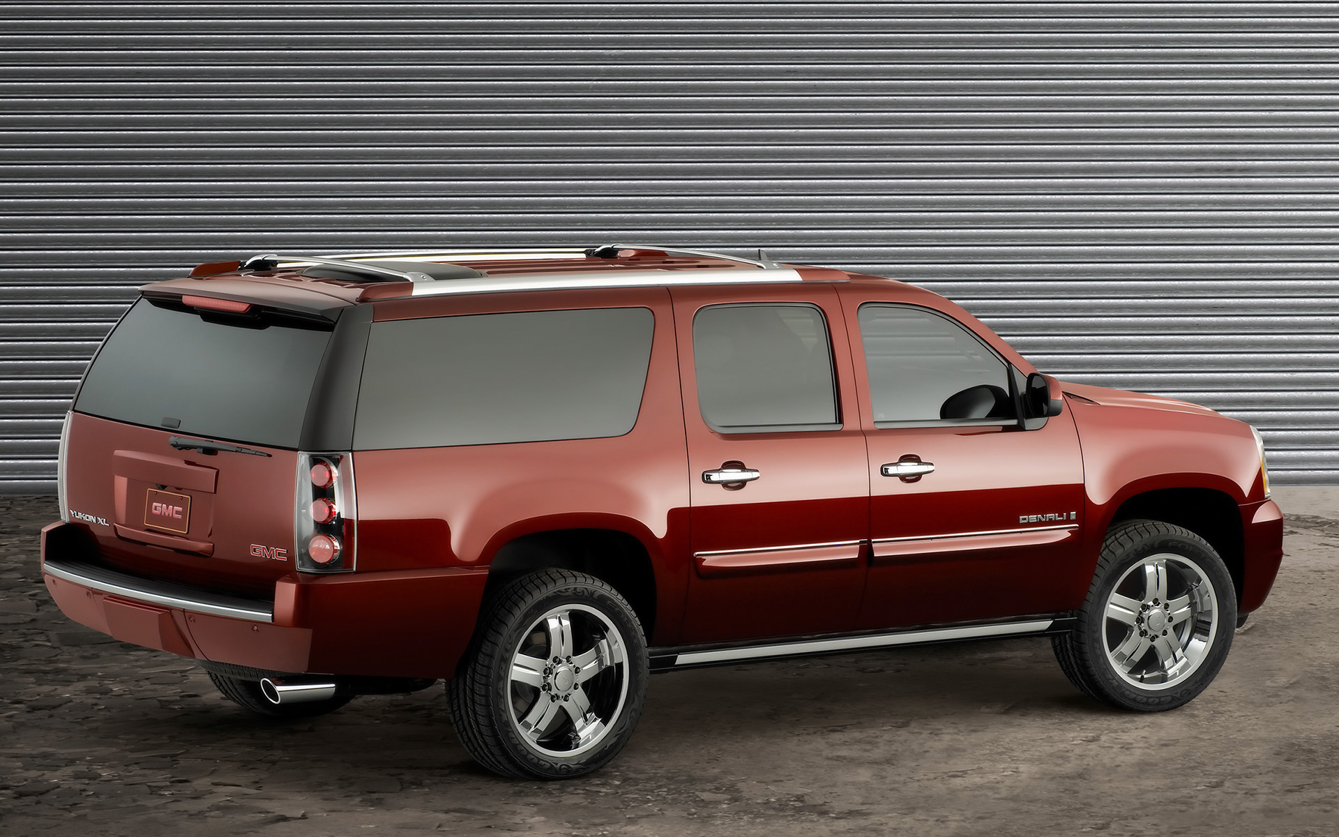 GMC Yukon XL Big Max photo #2