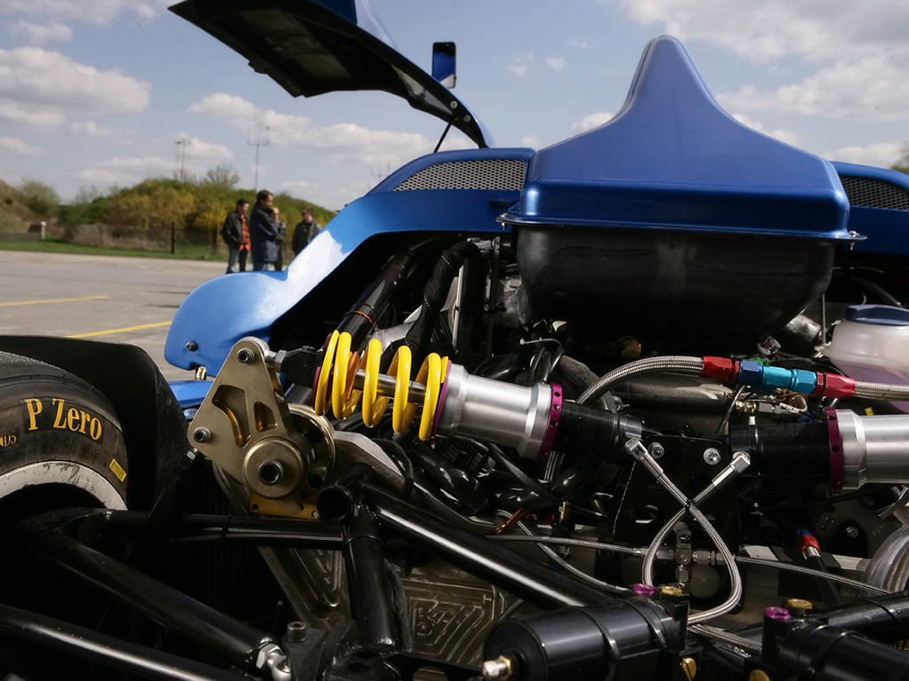 Gumpert Apollo photo #25