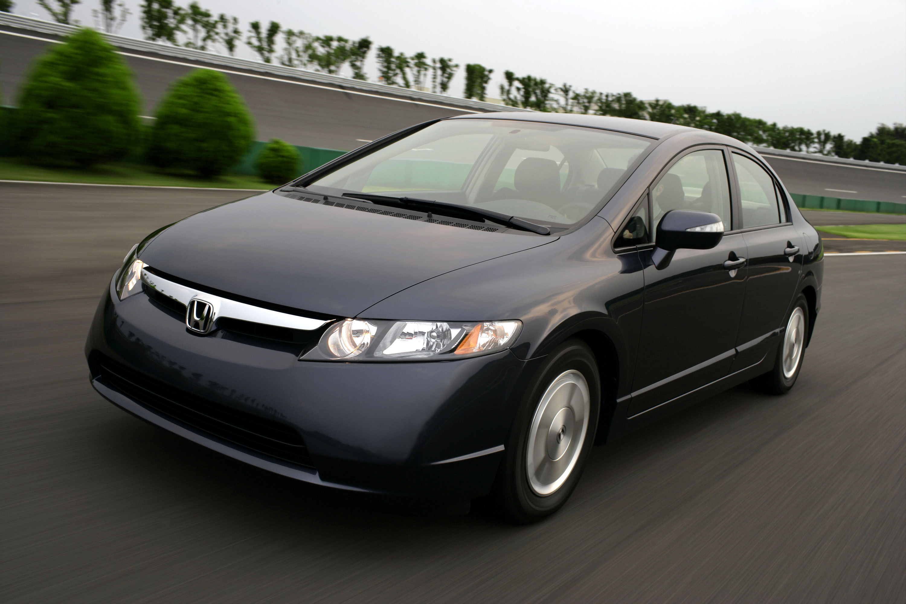 Honda Civic Hybrid photo #1