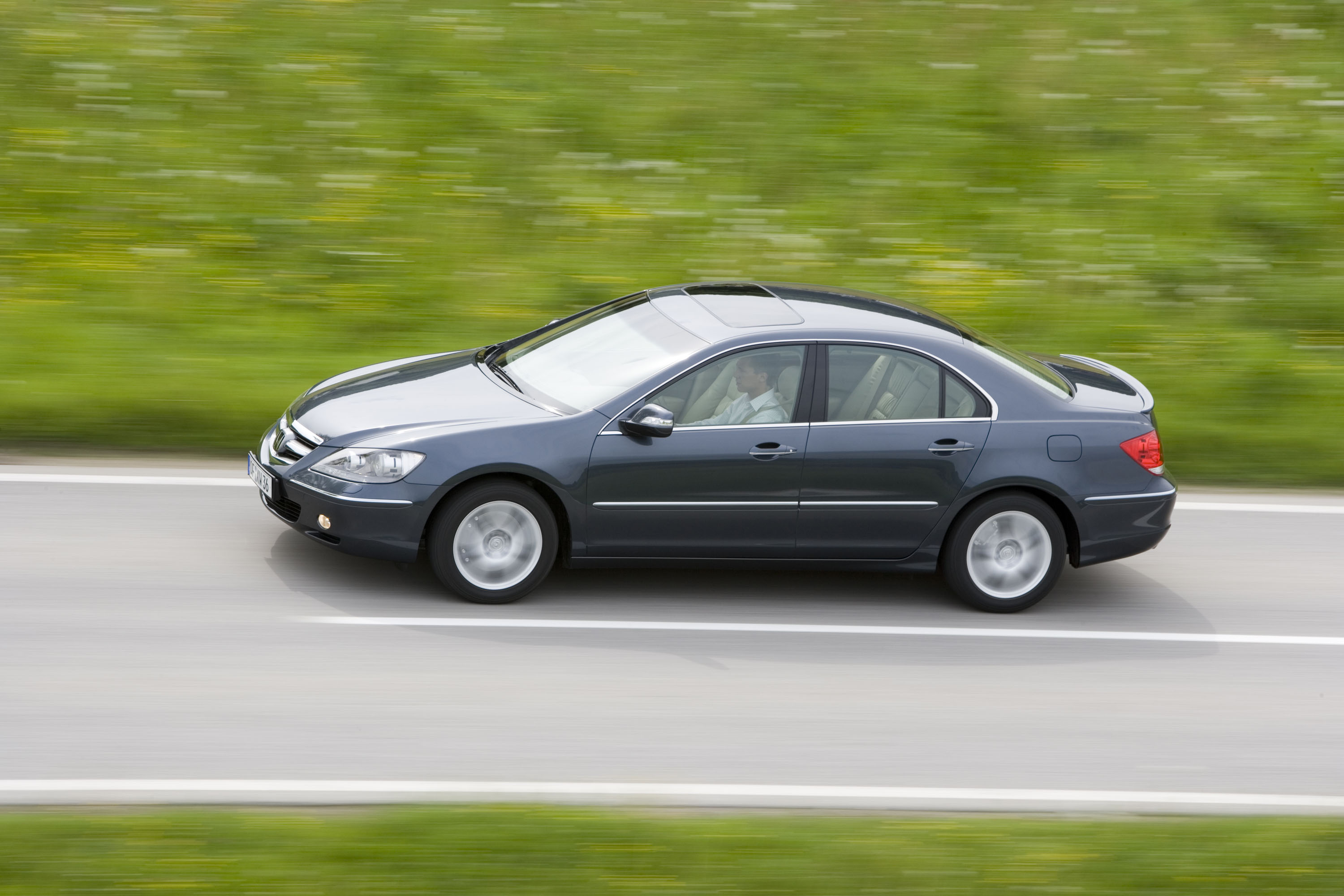 Honda Legend photo #35