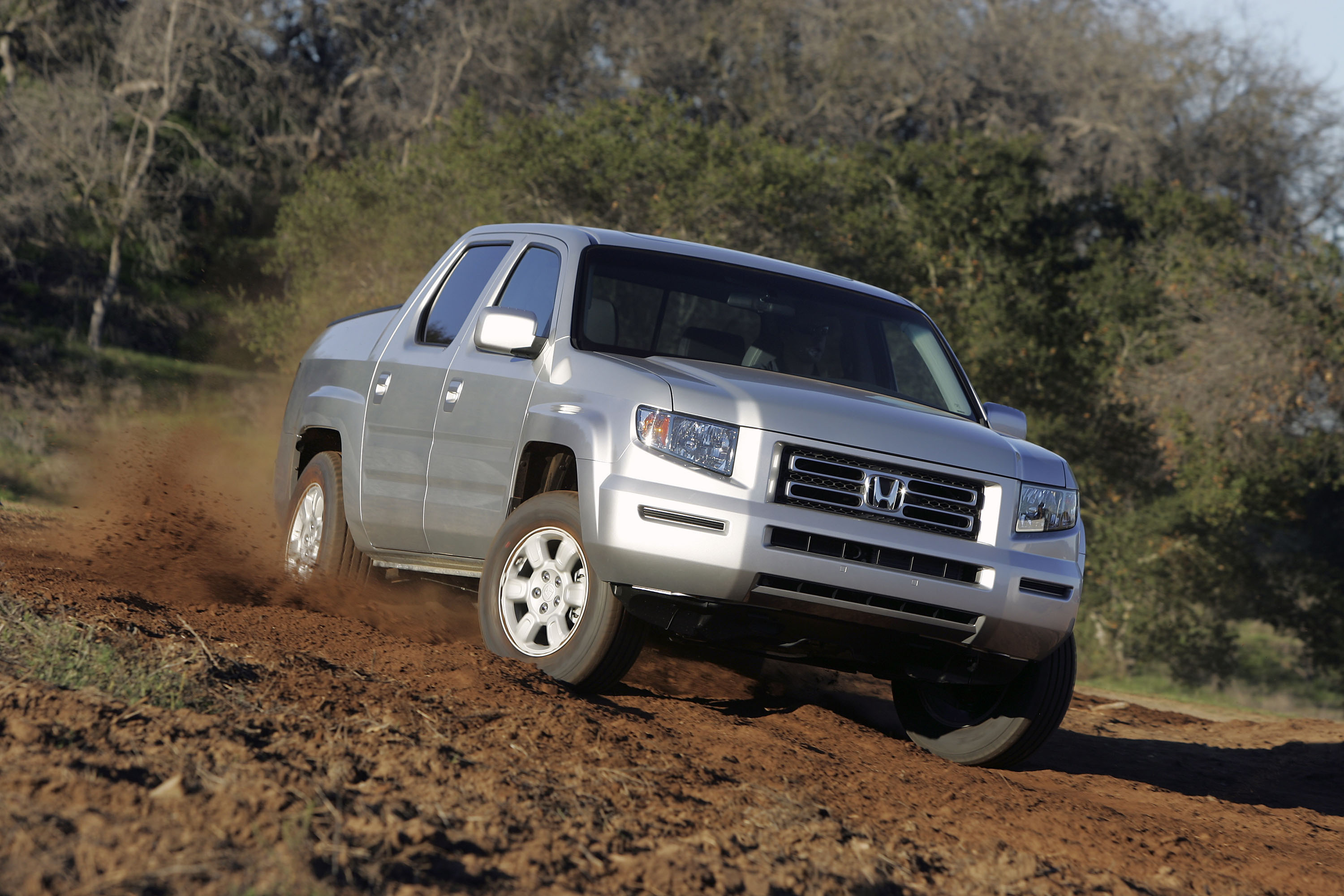 Honda Ridgeline RTL photo #15
