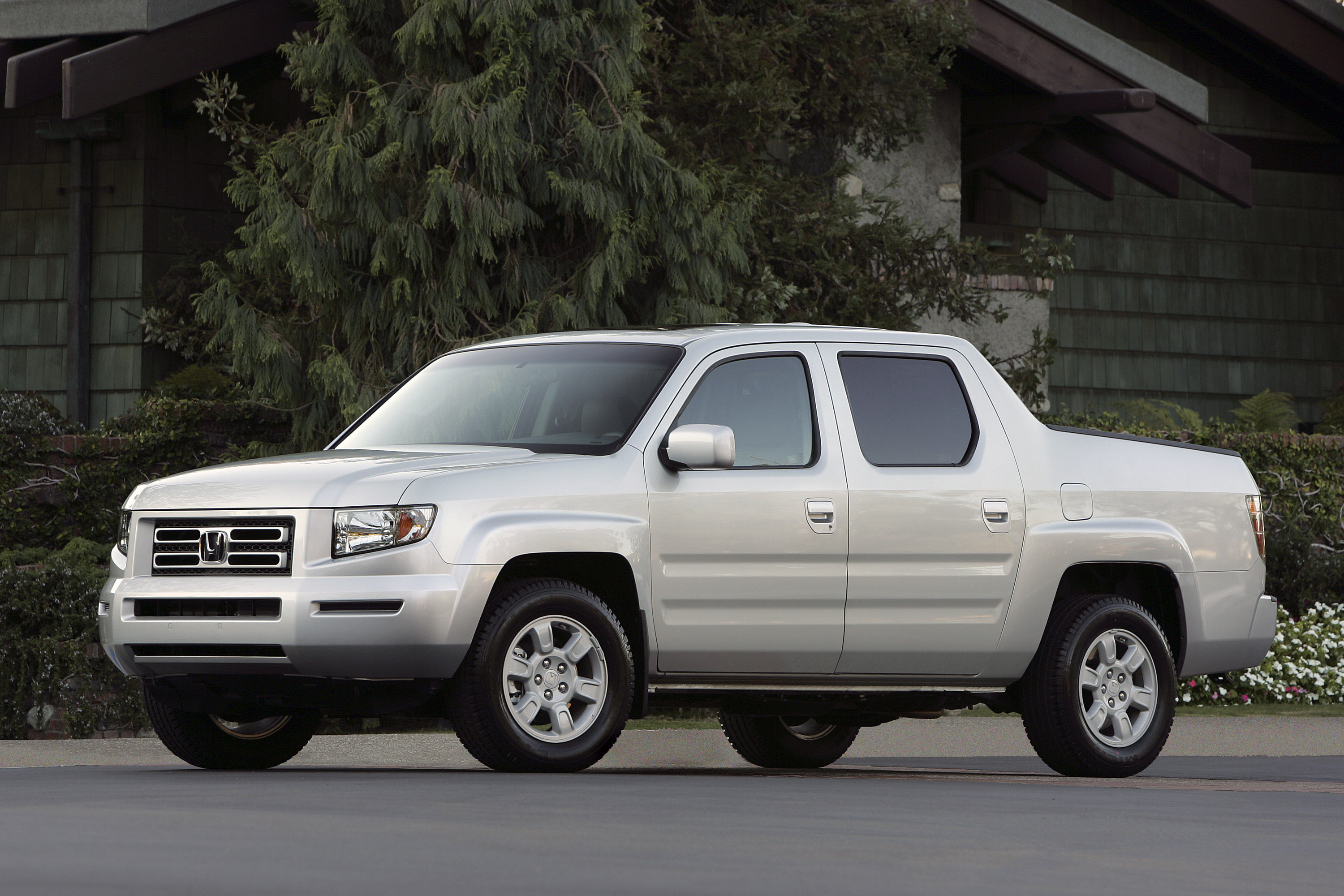 Honda Ridgeline RTL photo #17