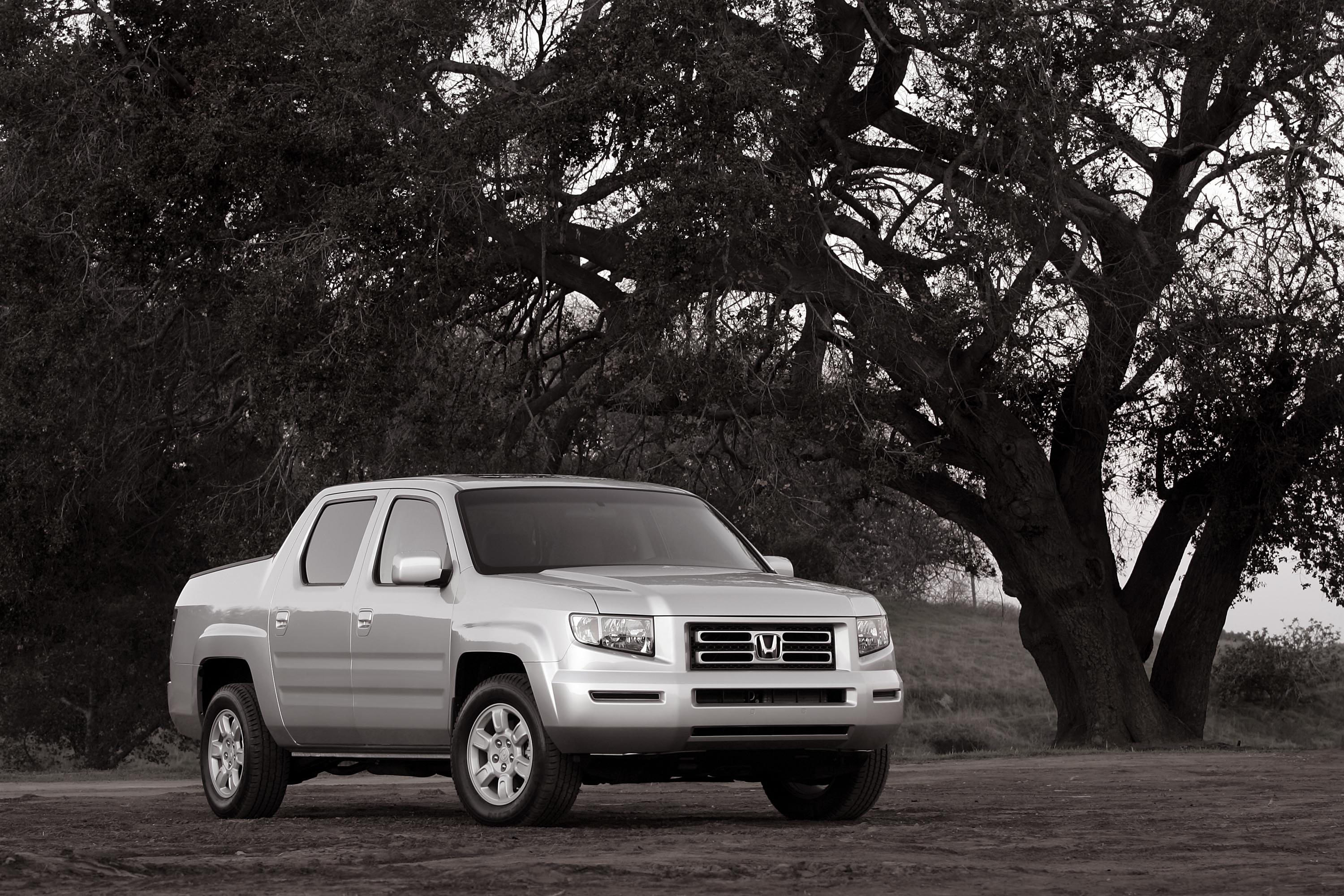 Honda Ridgeline RTL photo #18