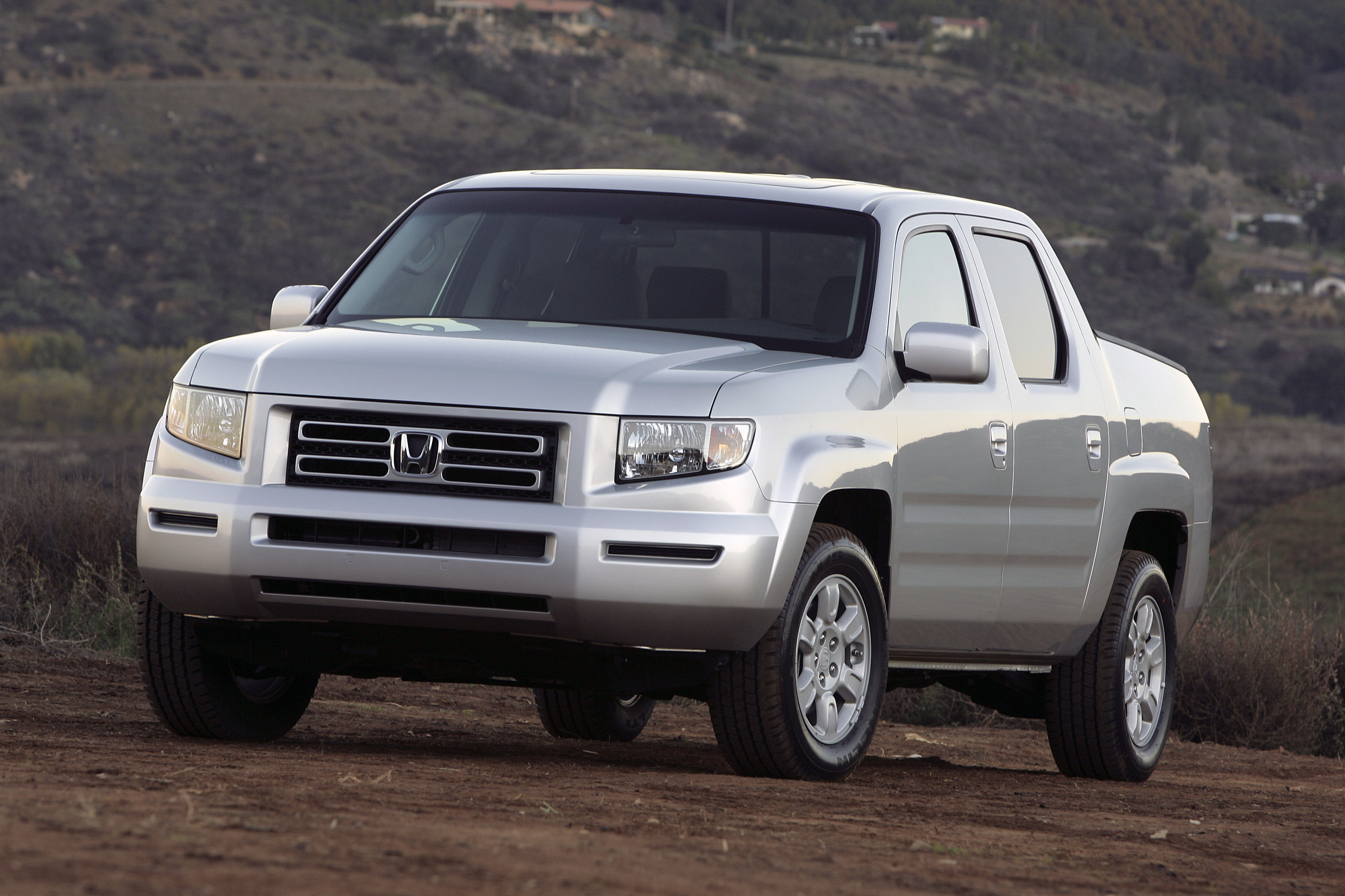 Honda Ridgeline RTL photo #19