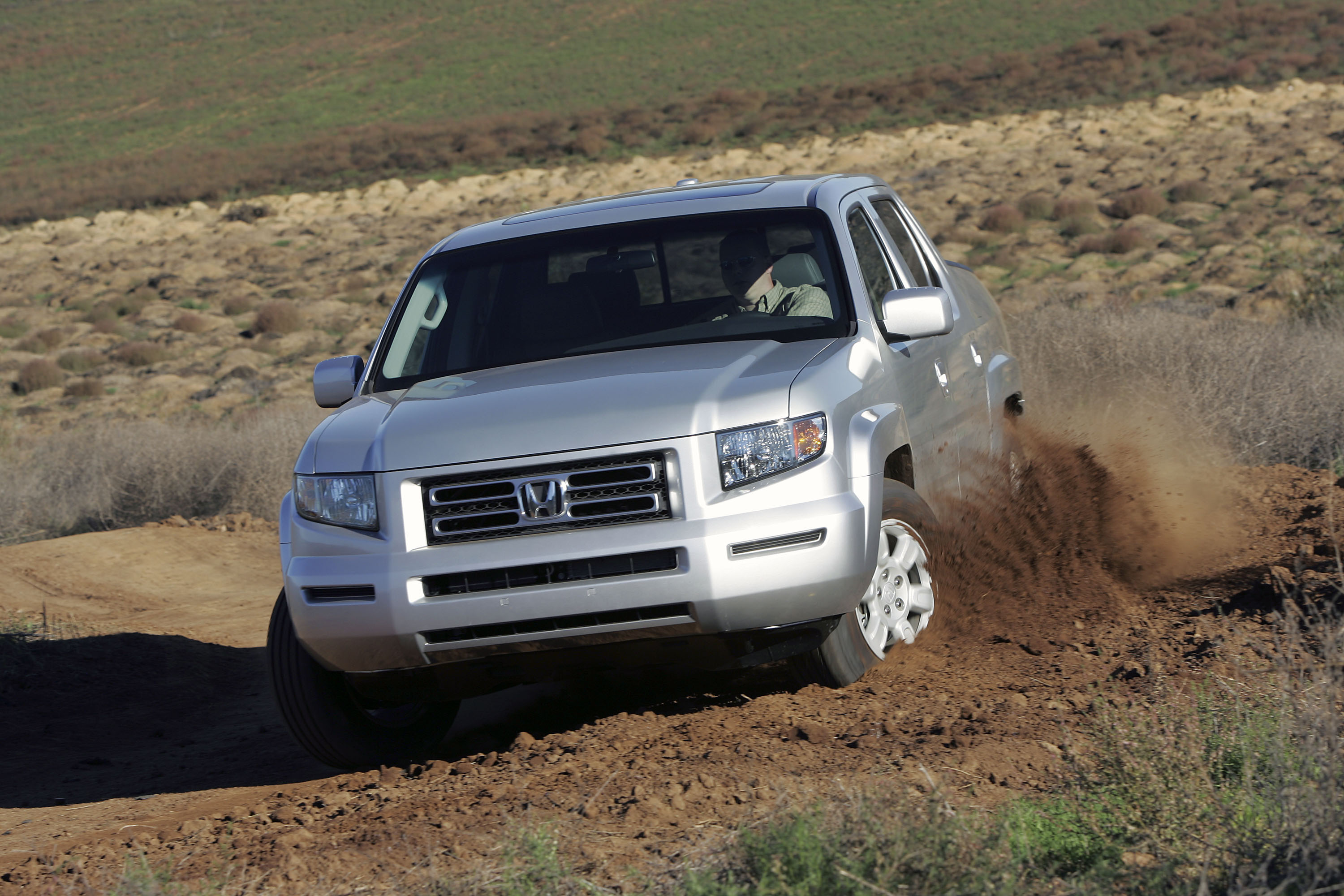 Honda Ridgeline RTL photo #20