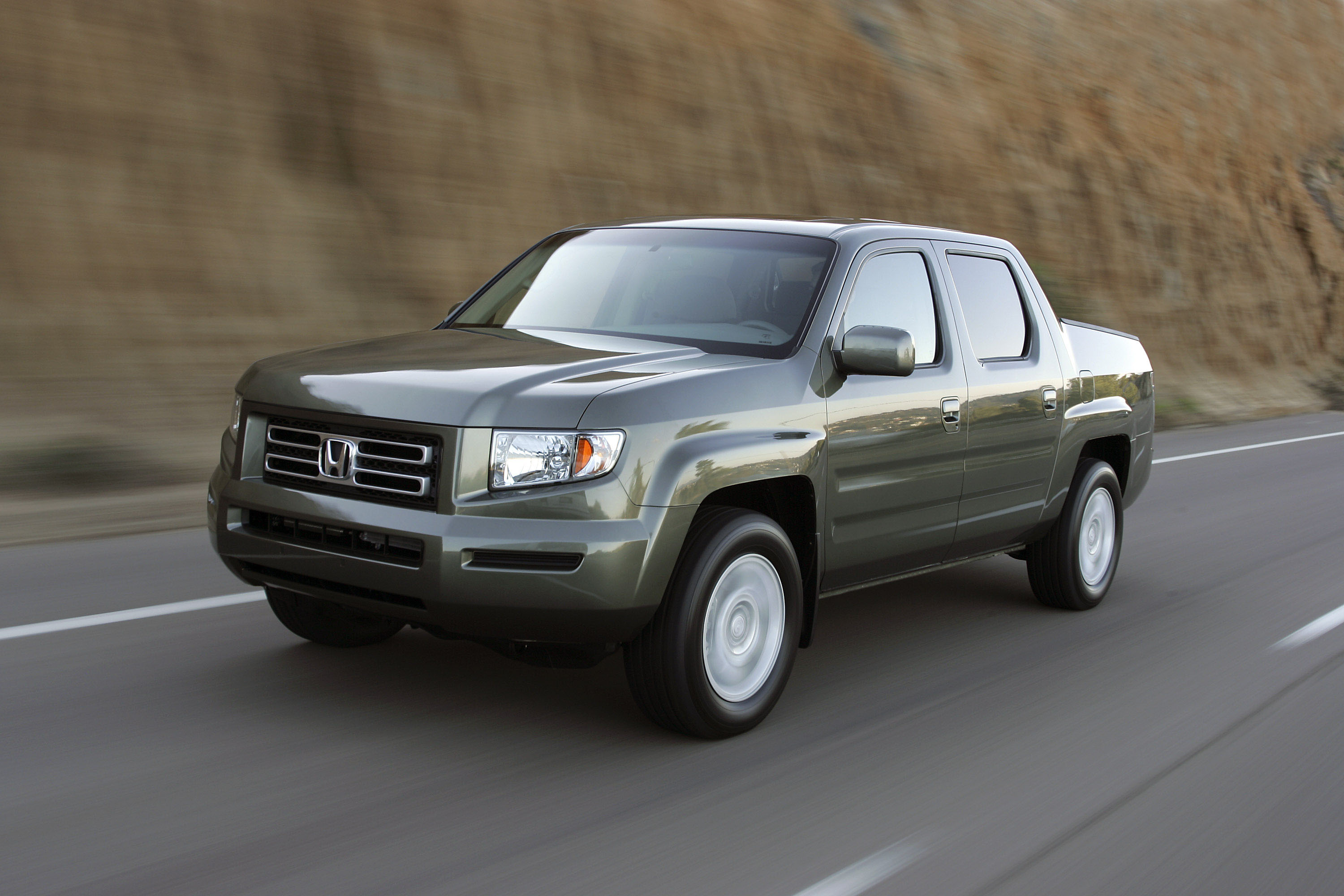 Honda Ridgeline RTL photo #22
