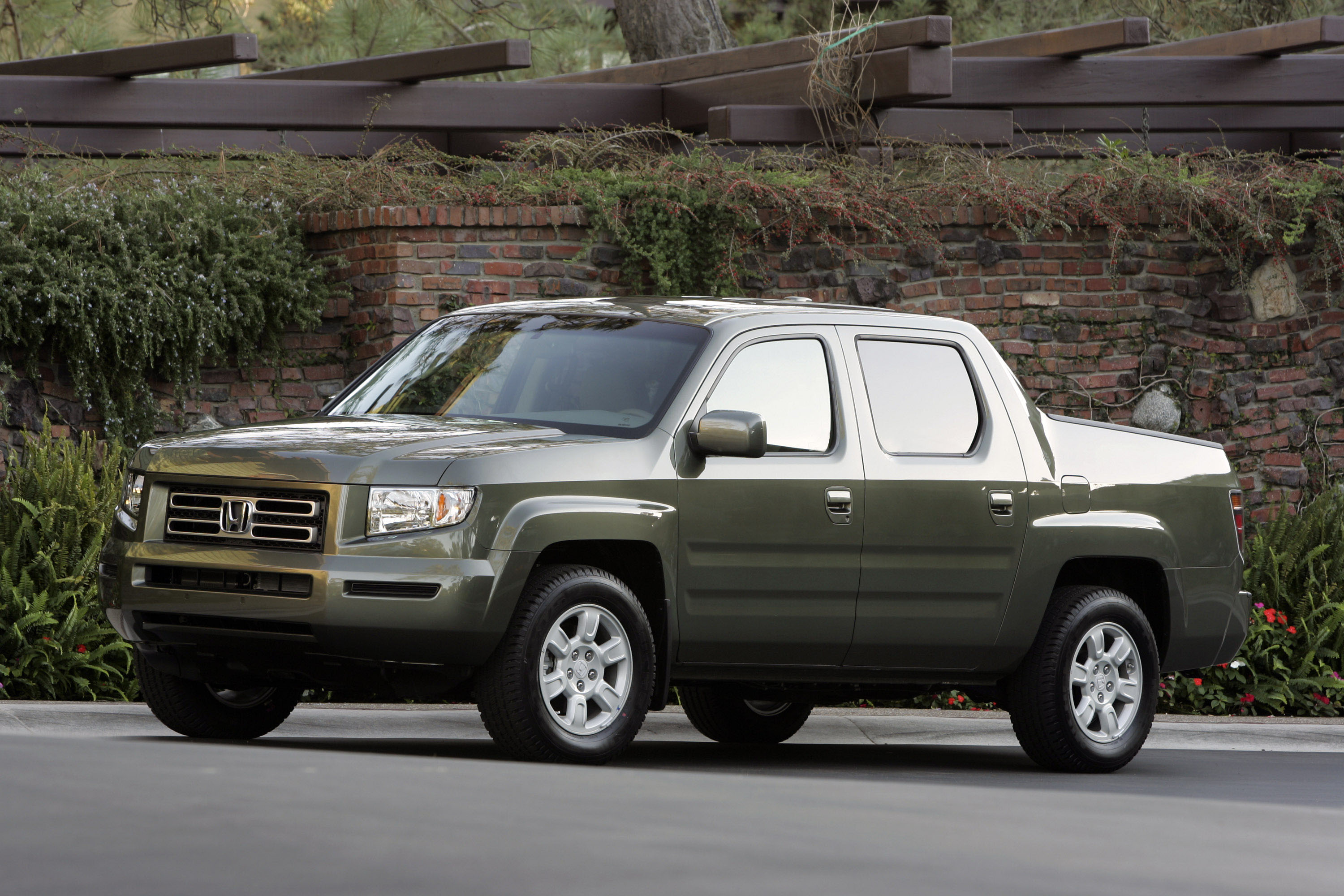 Honda Ridgeline RTL photo #23