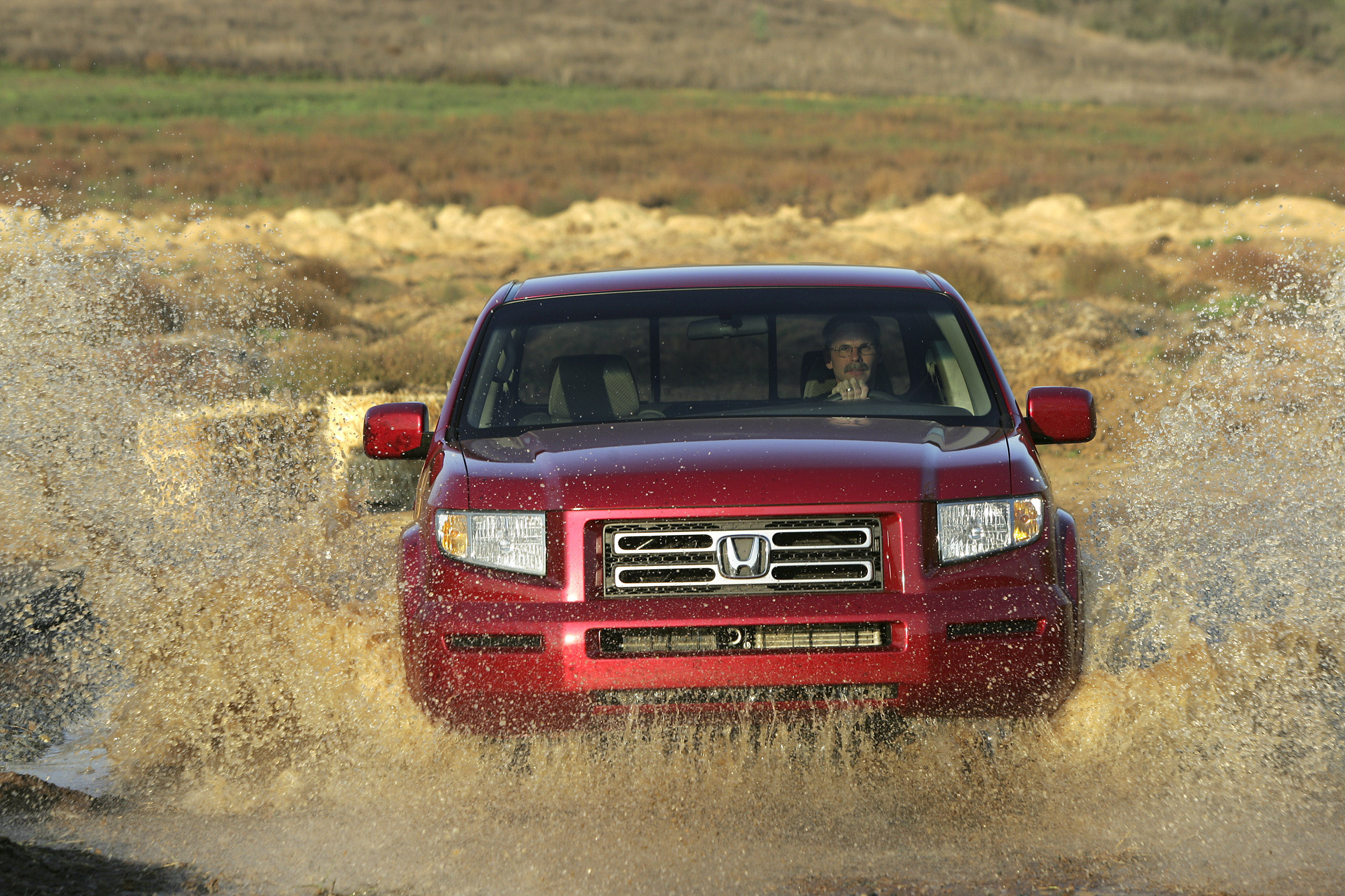 Honda Ridgeline RTL photo #32