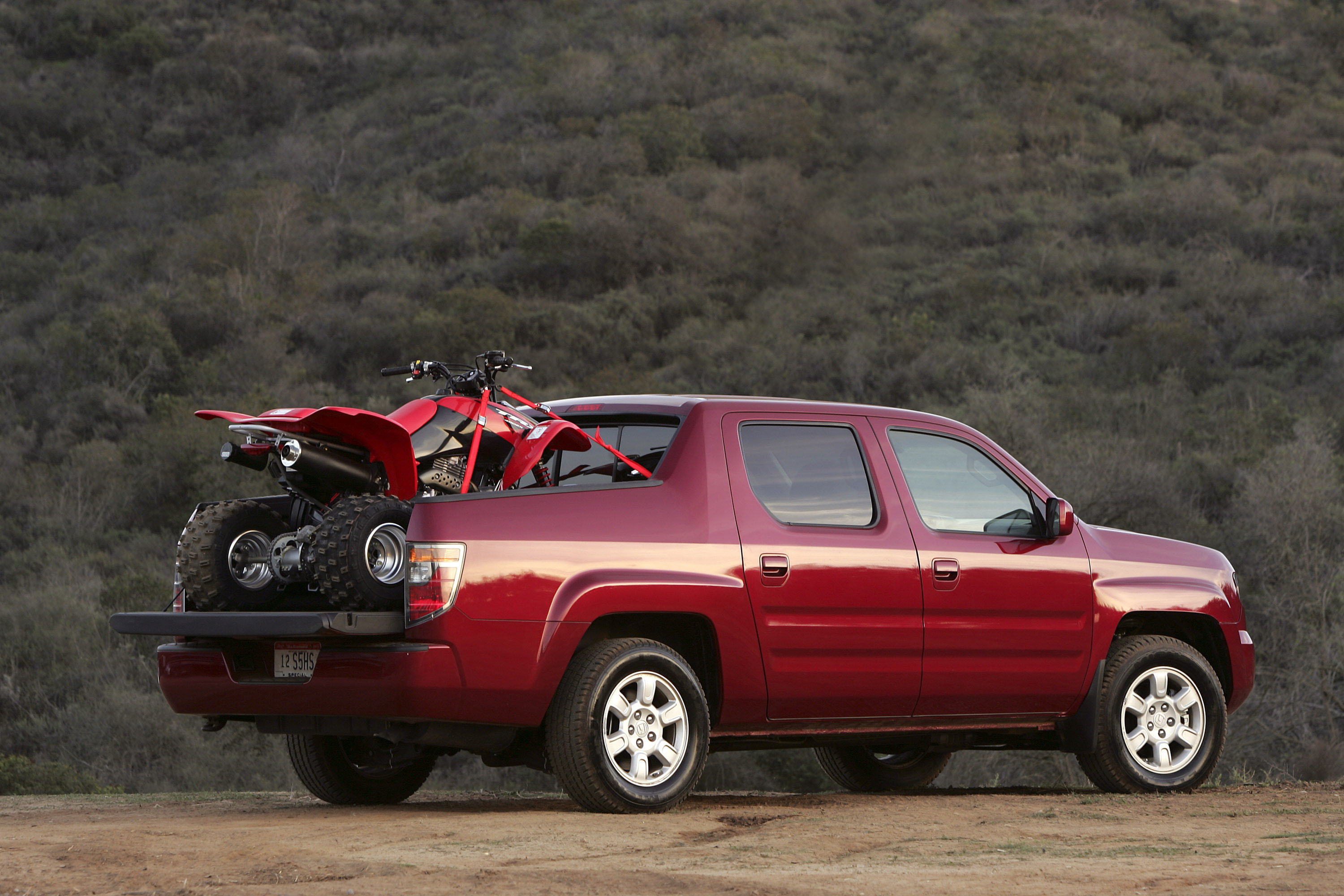 Honda Ridgeline RTL photo #53