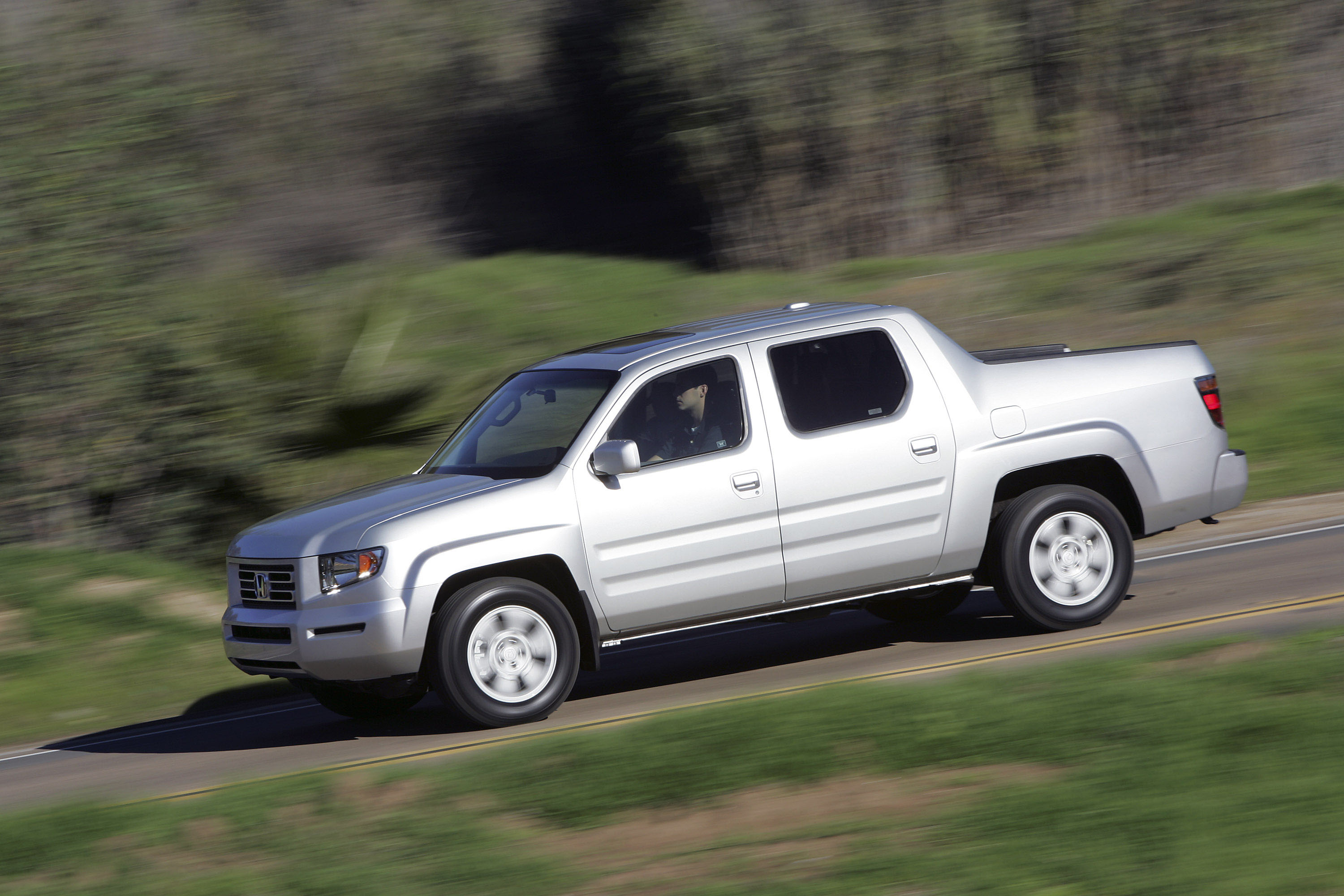 Honda Ridgeline RTL photo #54
