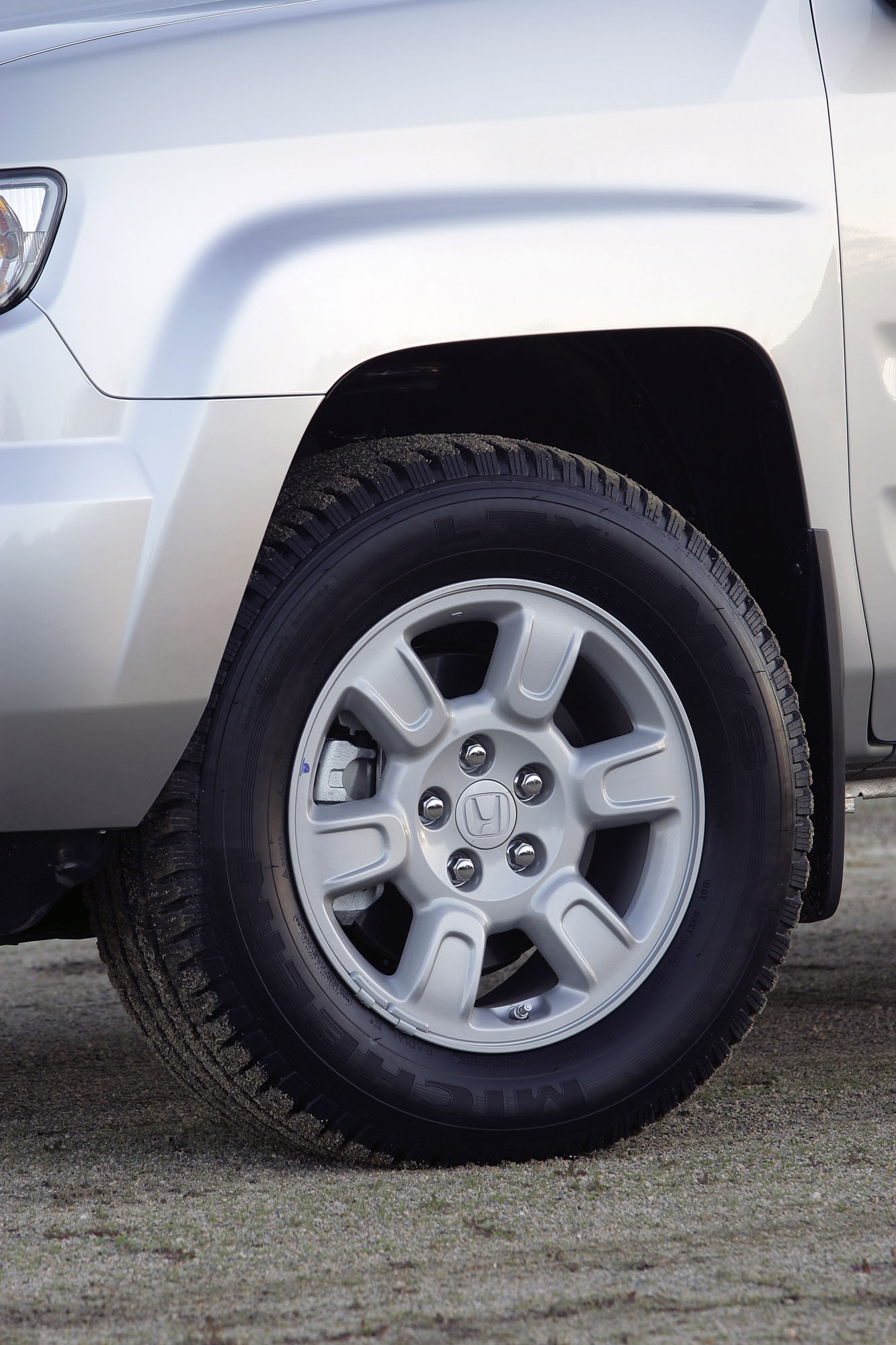 Honda Ridgeline RTL photo #57