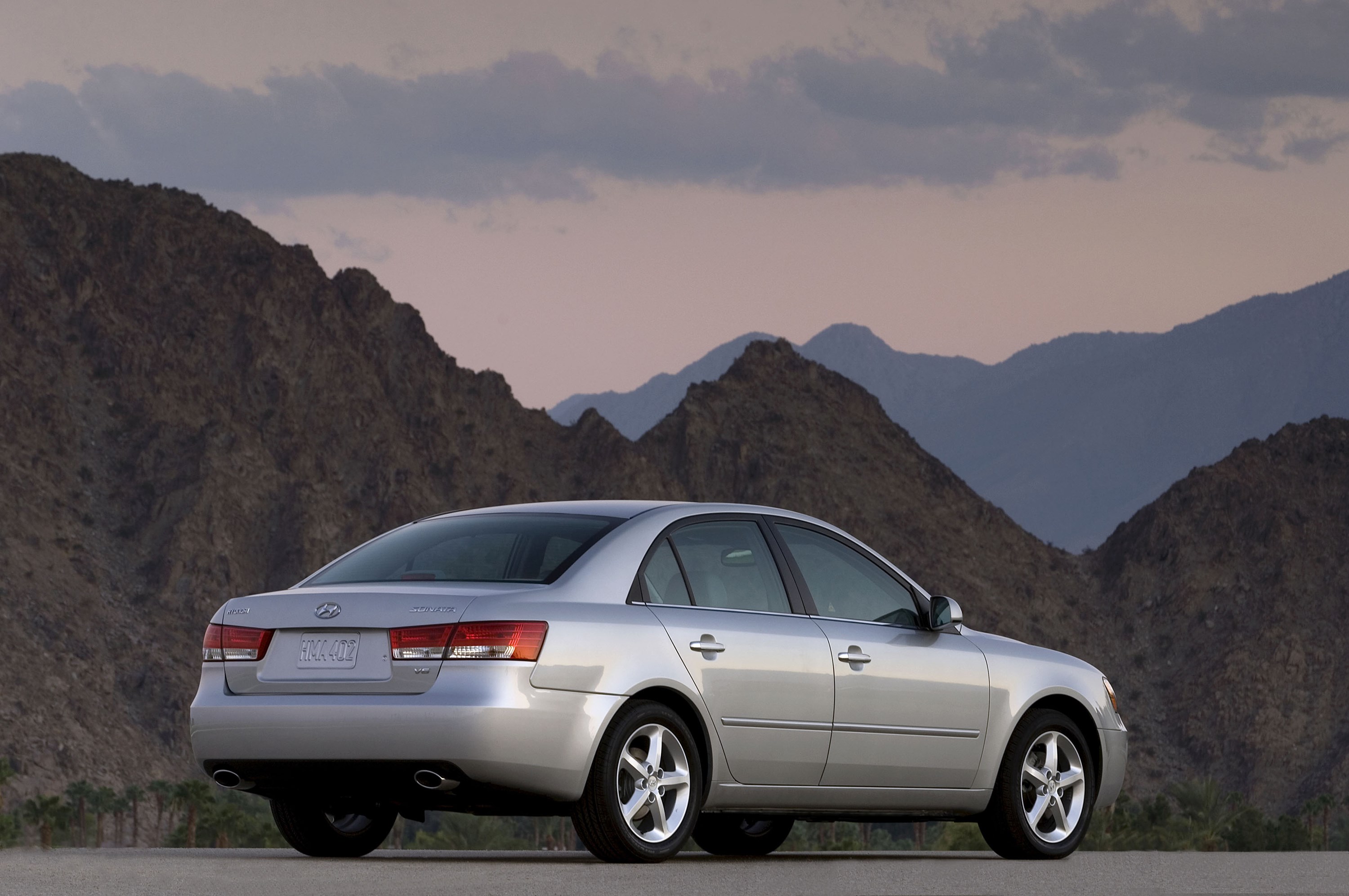 Hyundai Sonata photo #5