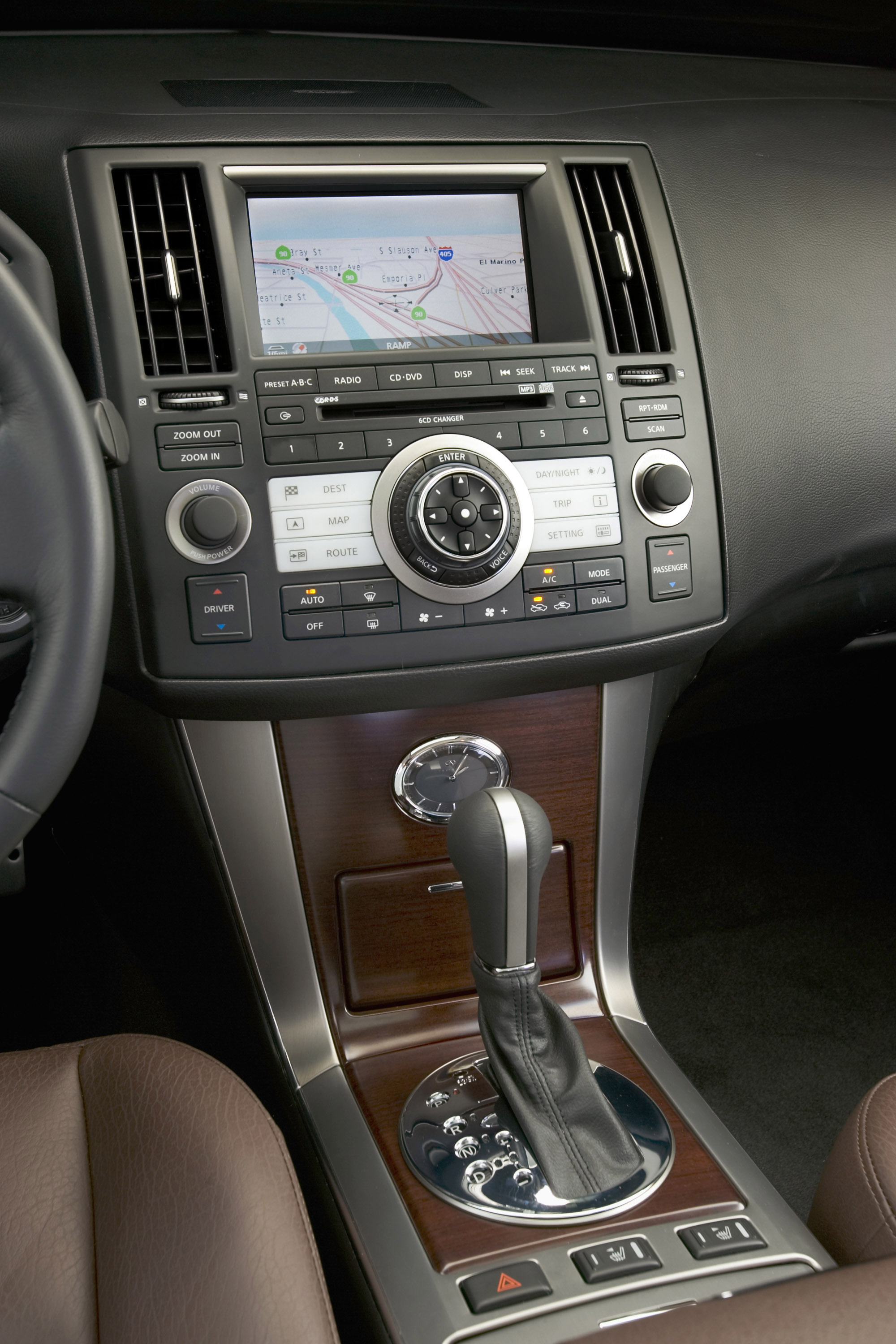 Infiniti FX45 photo #20