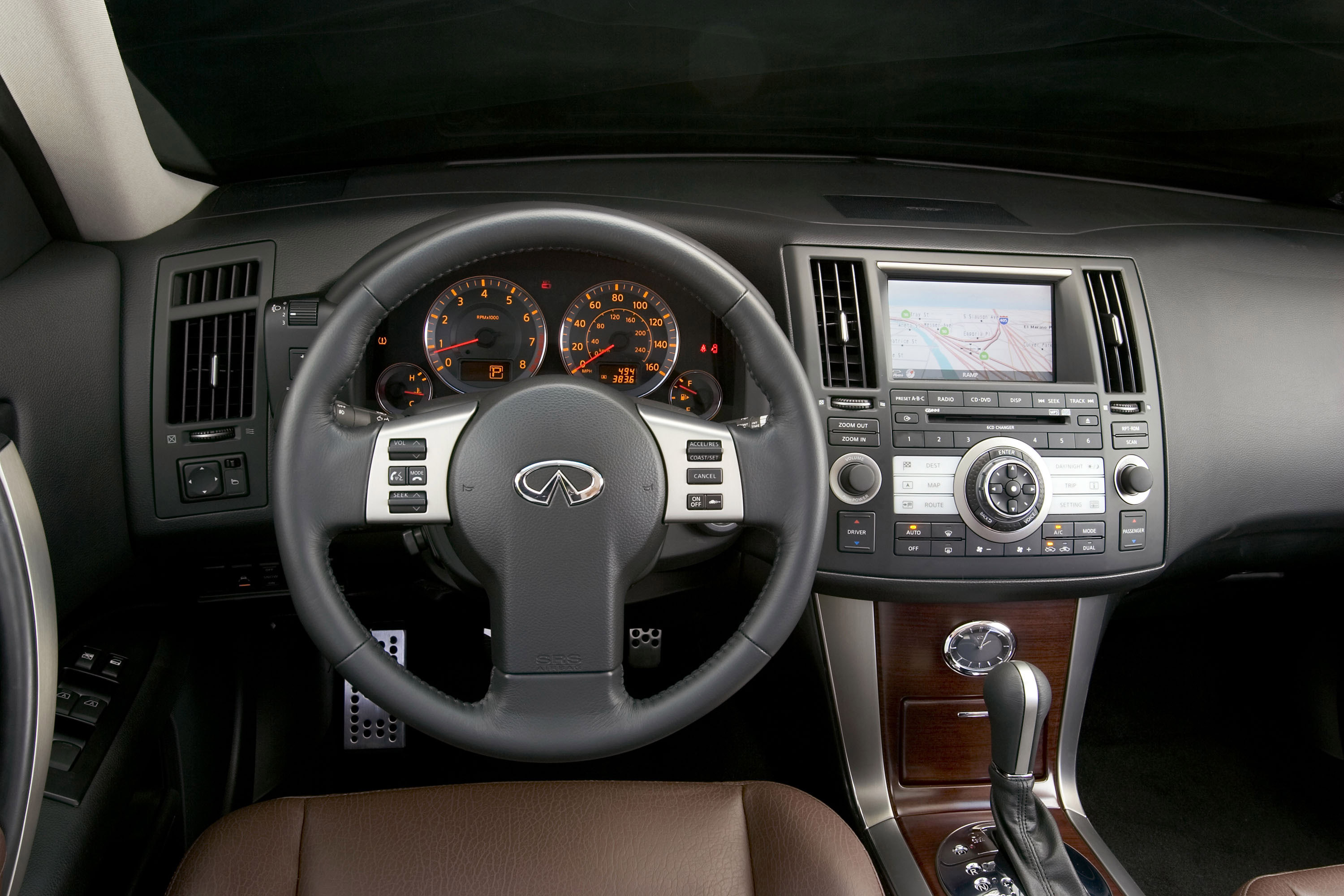 Infiniti FX45 photo #22
