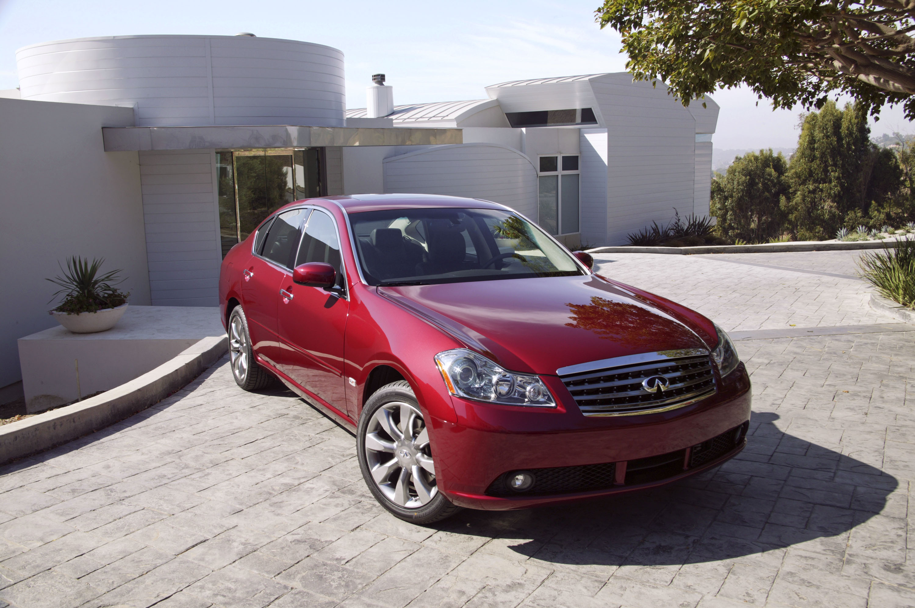 Infiniti M35x photo #4