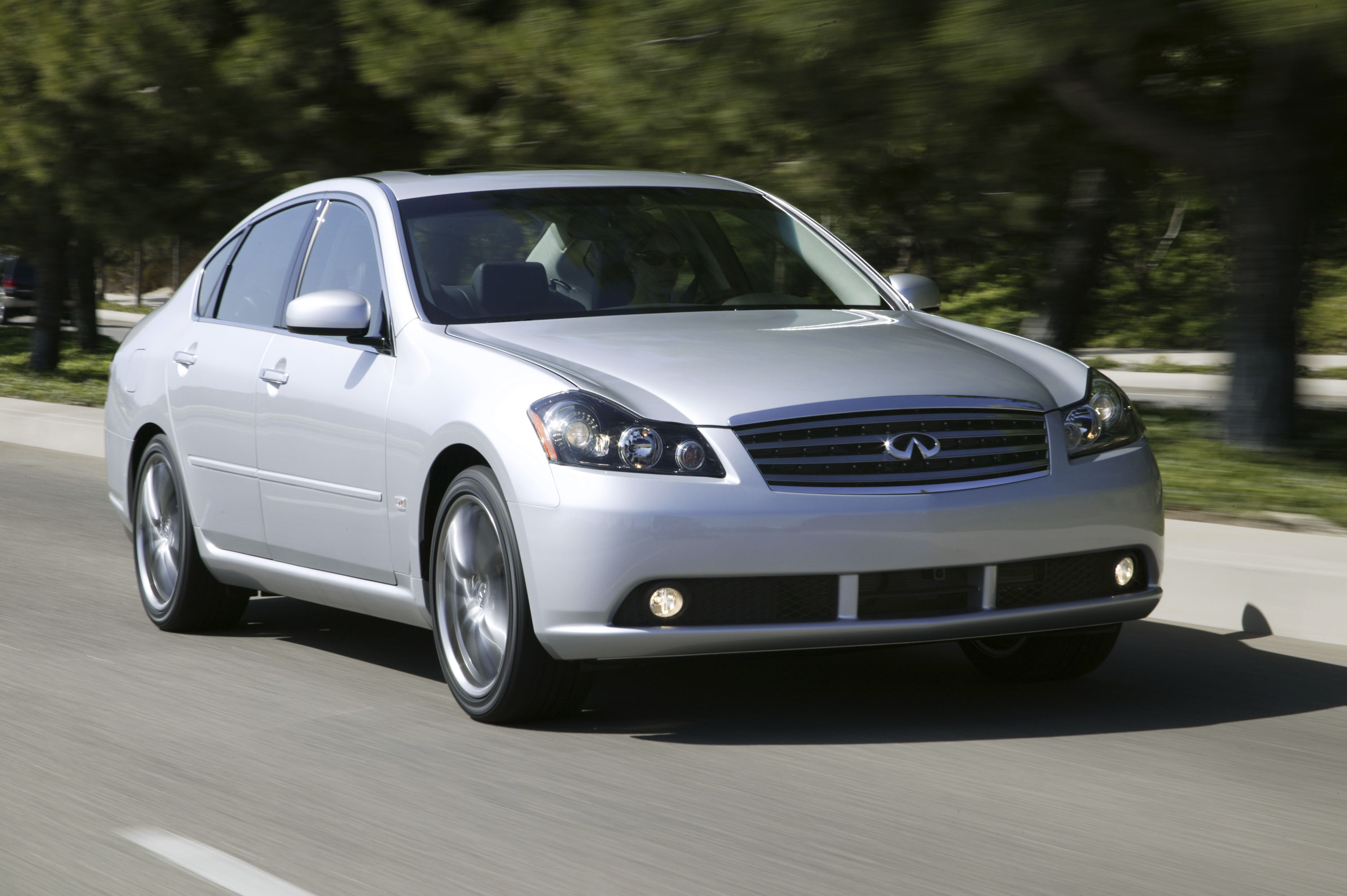 Infiniti M35x photo #5