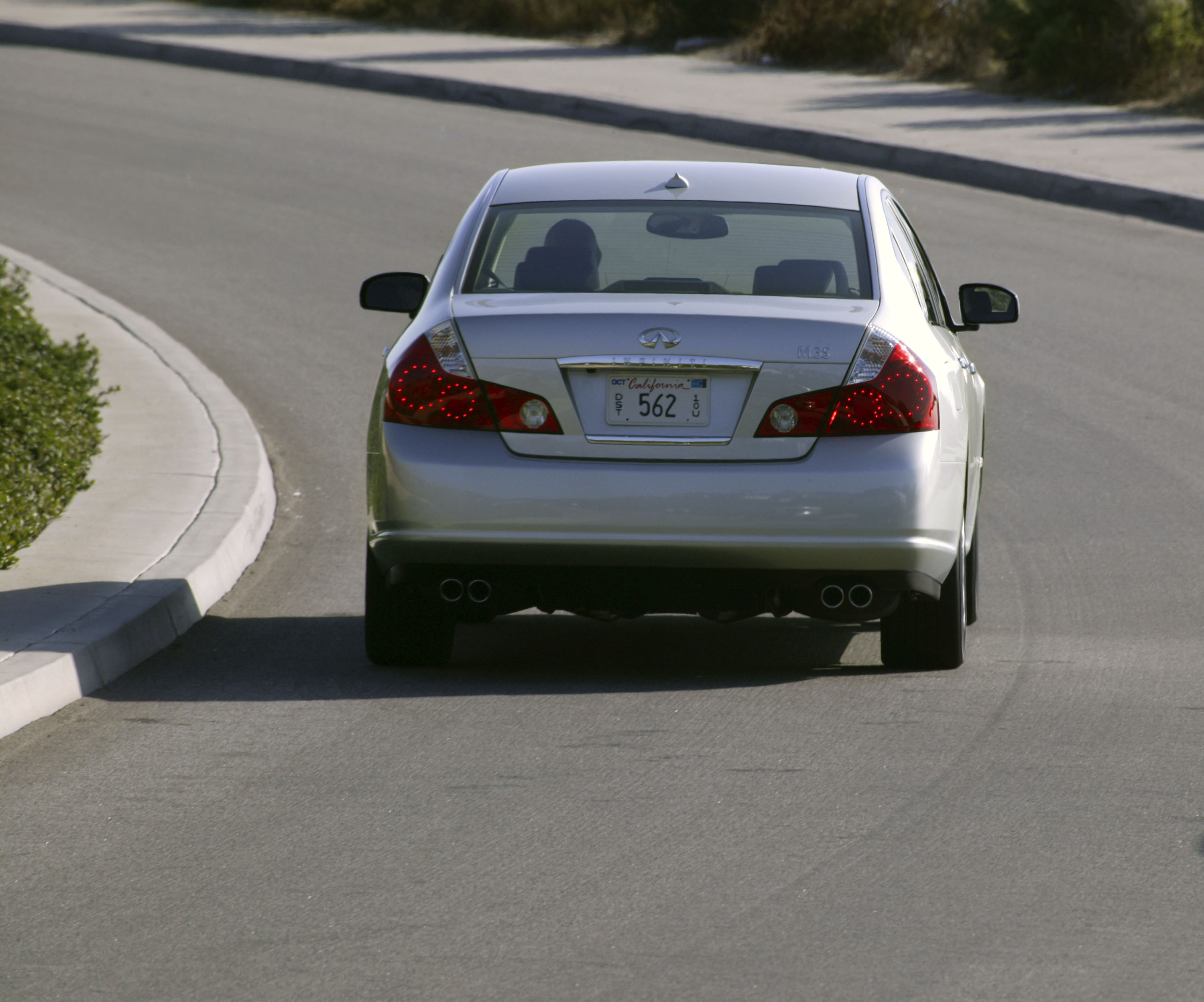 Infiniti M35x photo #12