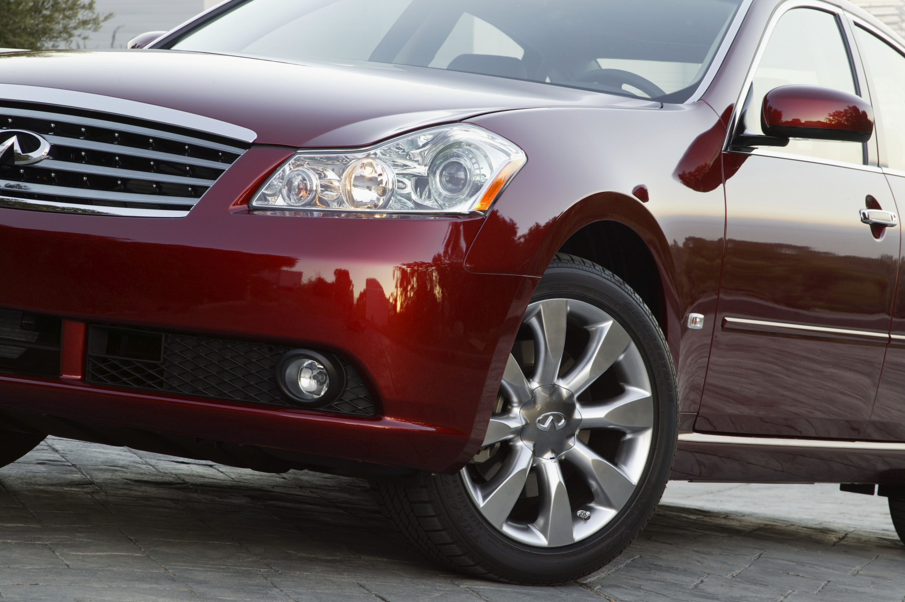 Infiniti M35x photo #13