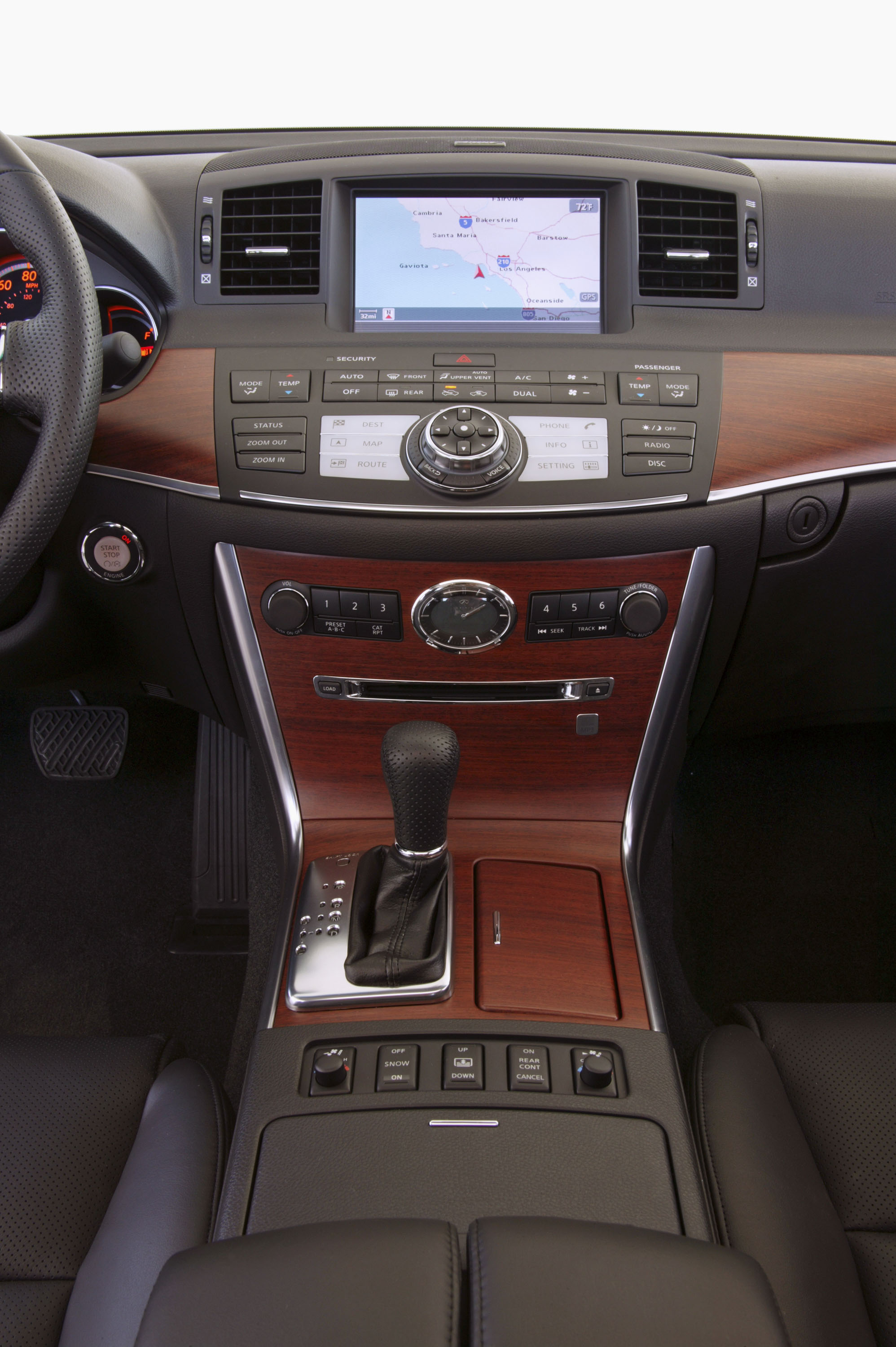 Infiniti M35x photo #20