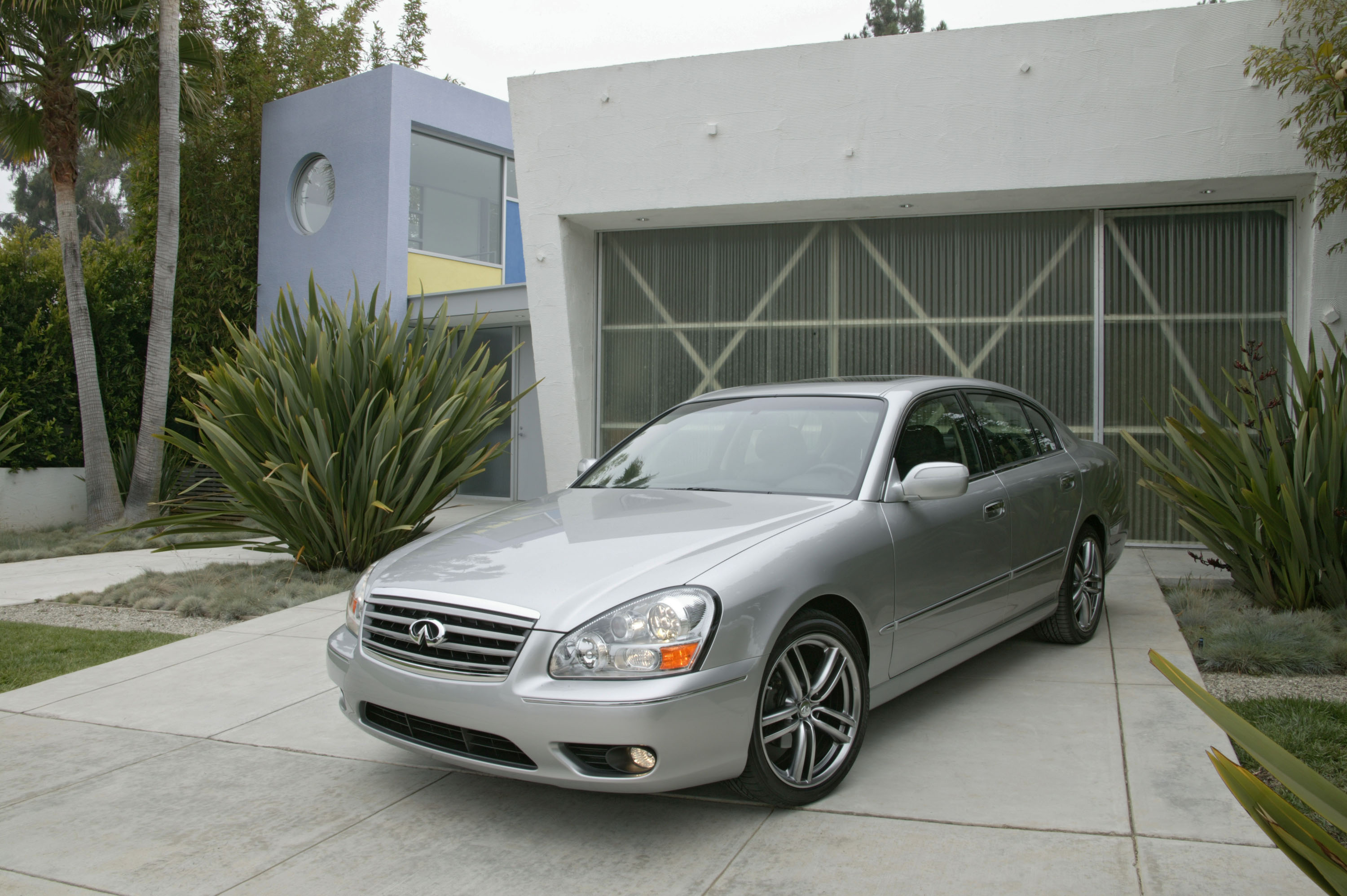 Infiniti Q45 photo #2