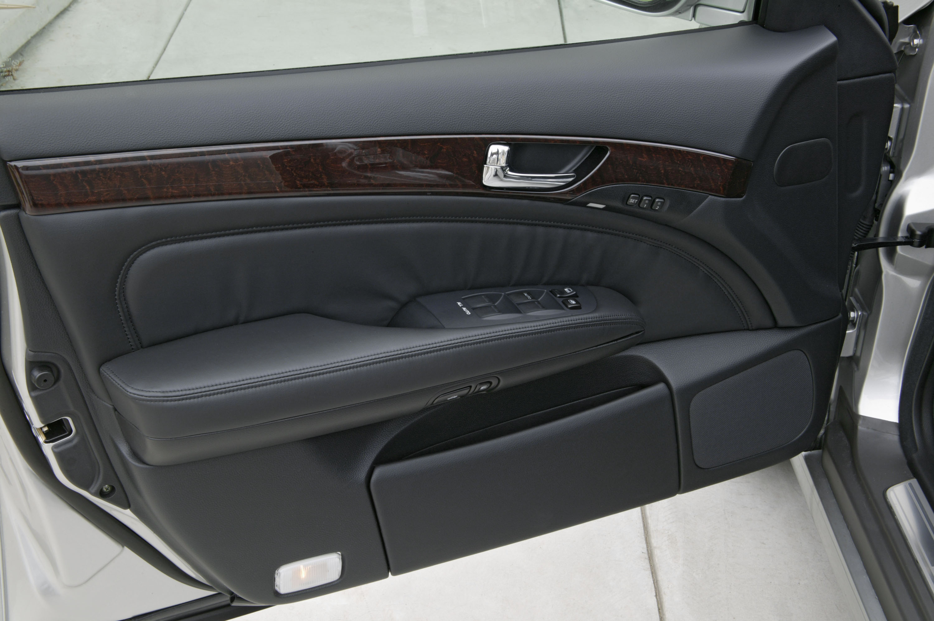Infiniti Q45 photo #19