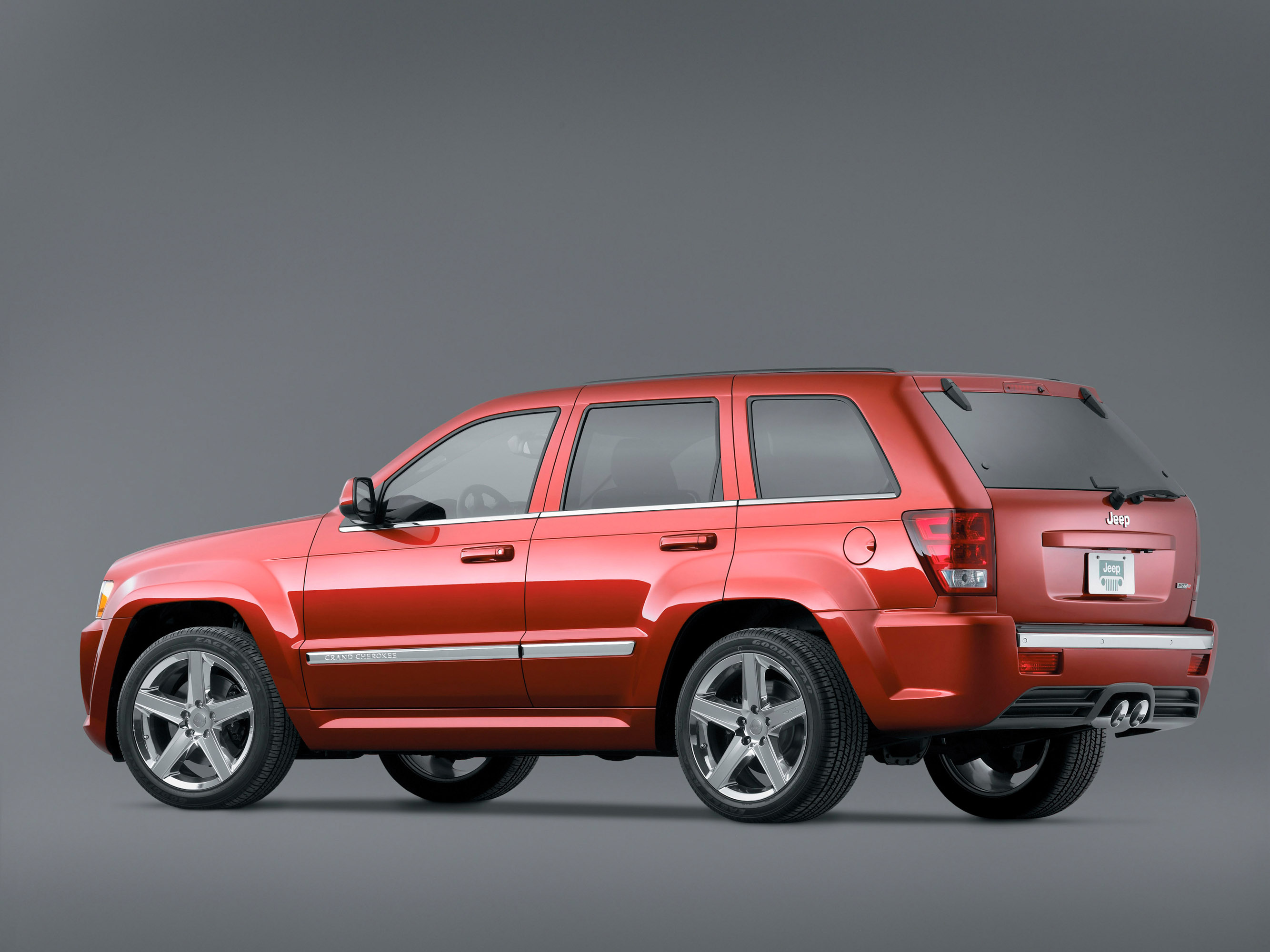 Jeep Grand Cherokee SRT8 photo #2