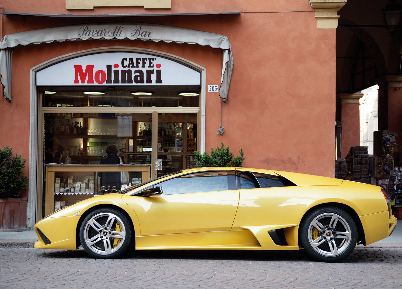 Lamborghini Murcielago LP640 photo #21