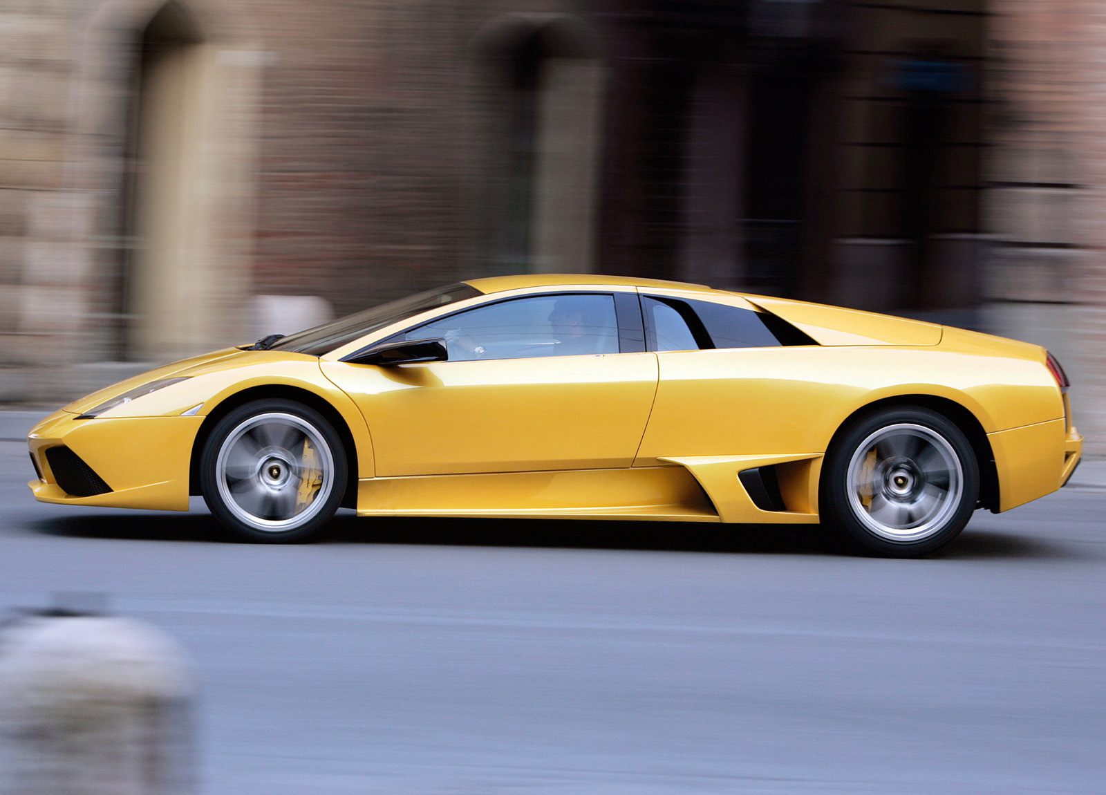 Lamborghini Murcielago LP640 photo #22