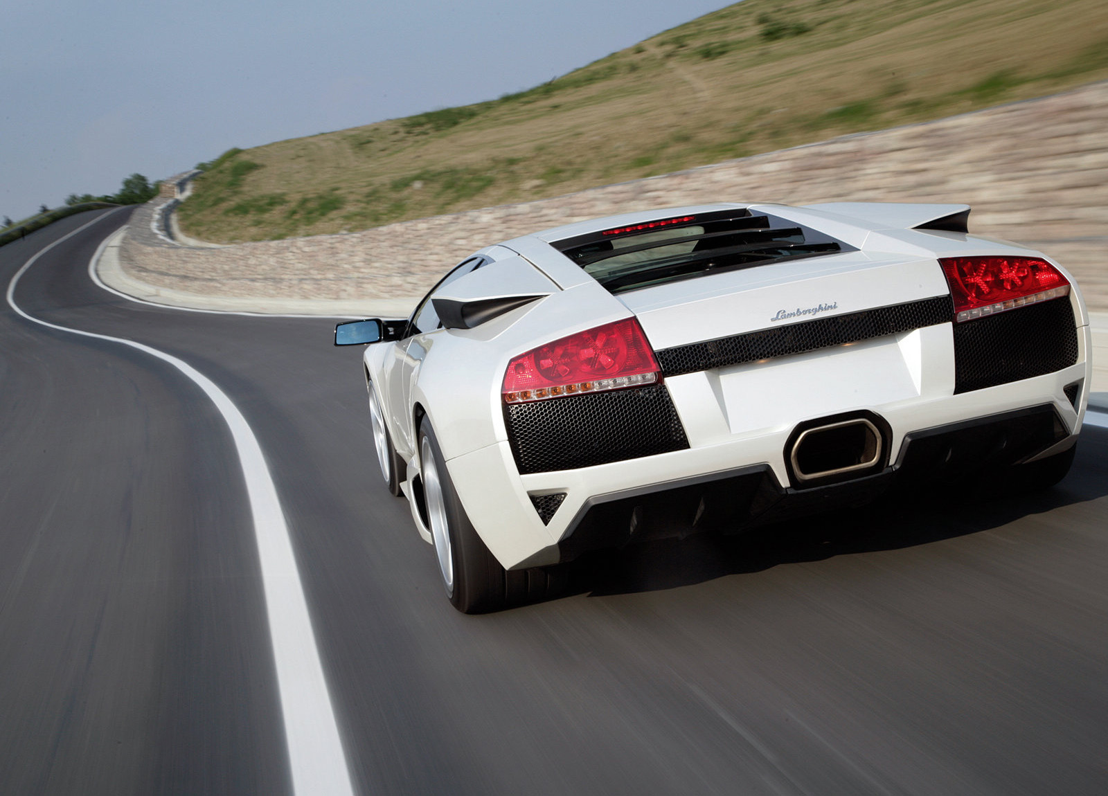 Lamborghini Murcielago LP640 photo #23
