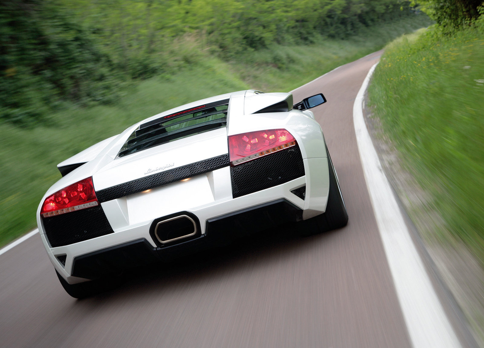 Lamborghini Murcielago LP640 photo #28