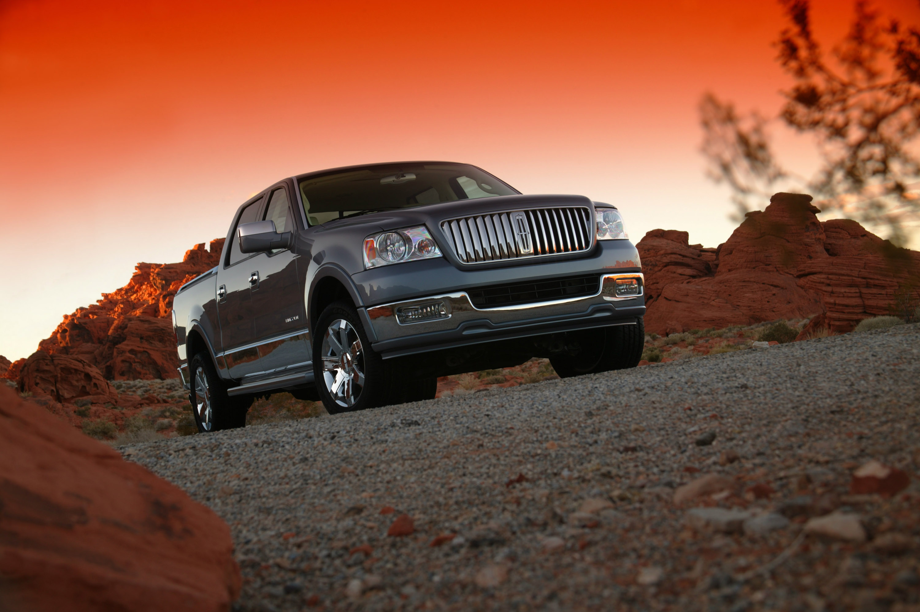 Lincoln Mark LT photo #12