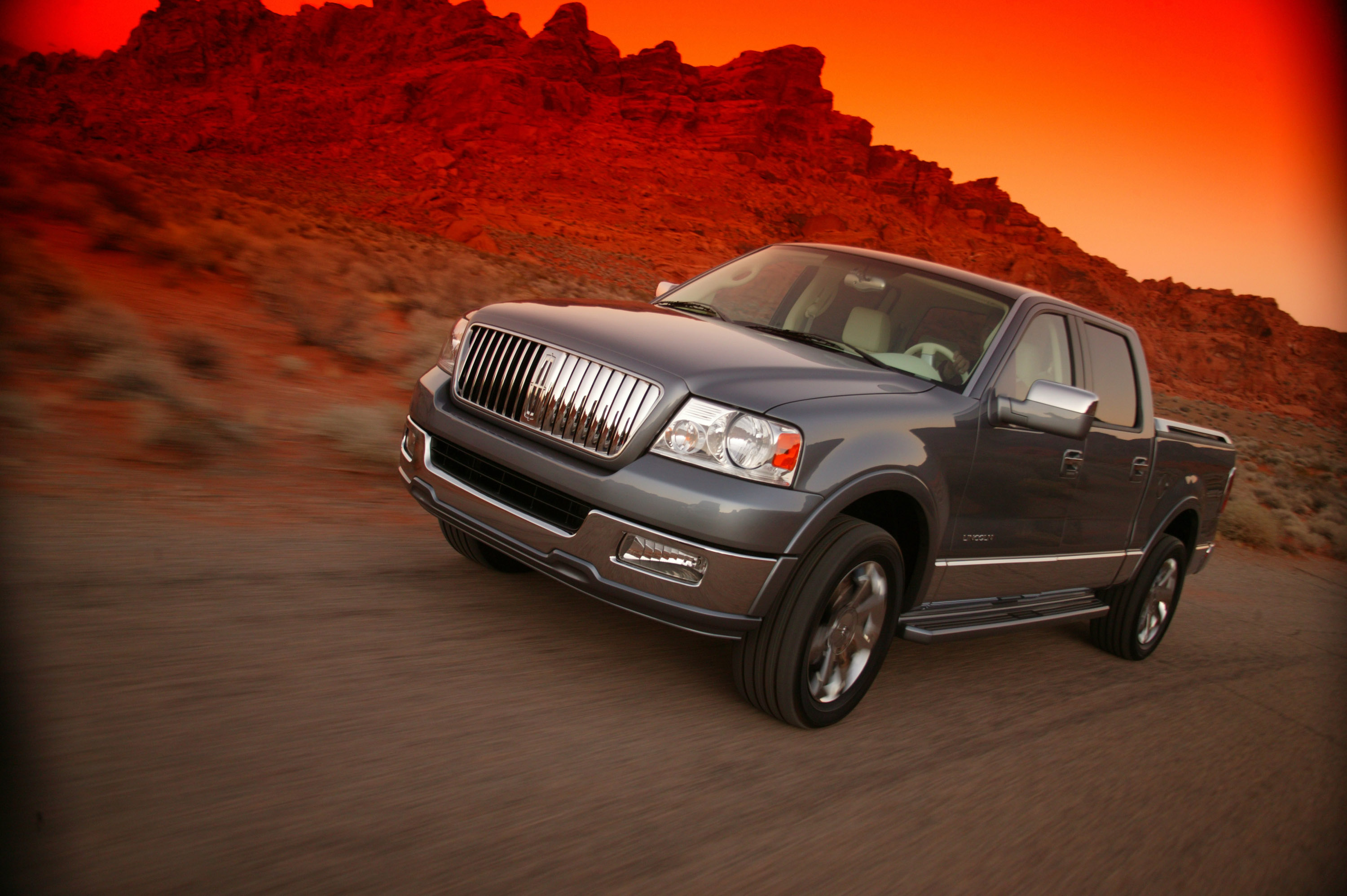 Lincoln Mark LT photo #16