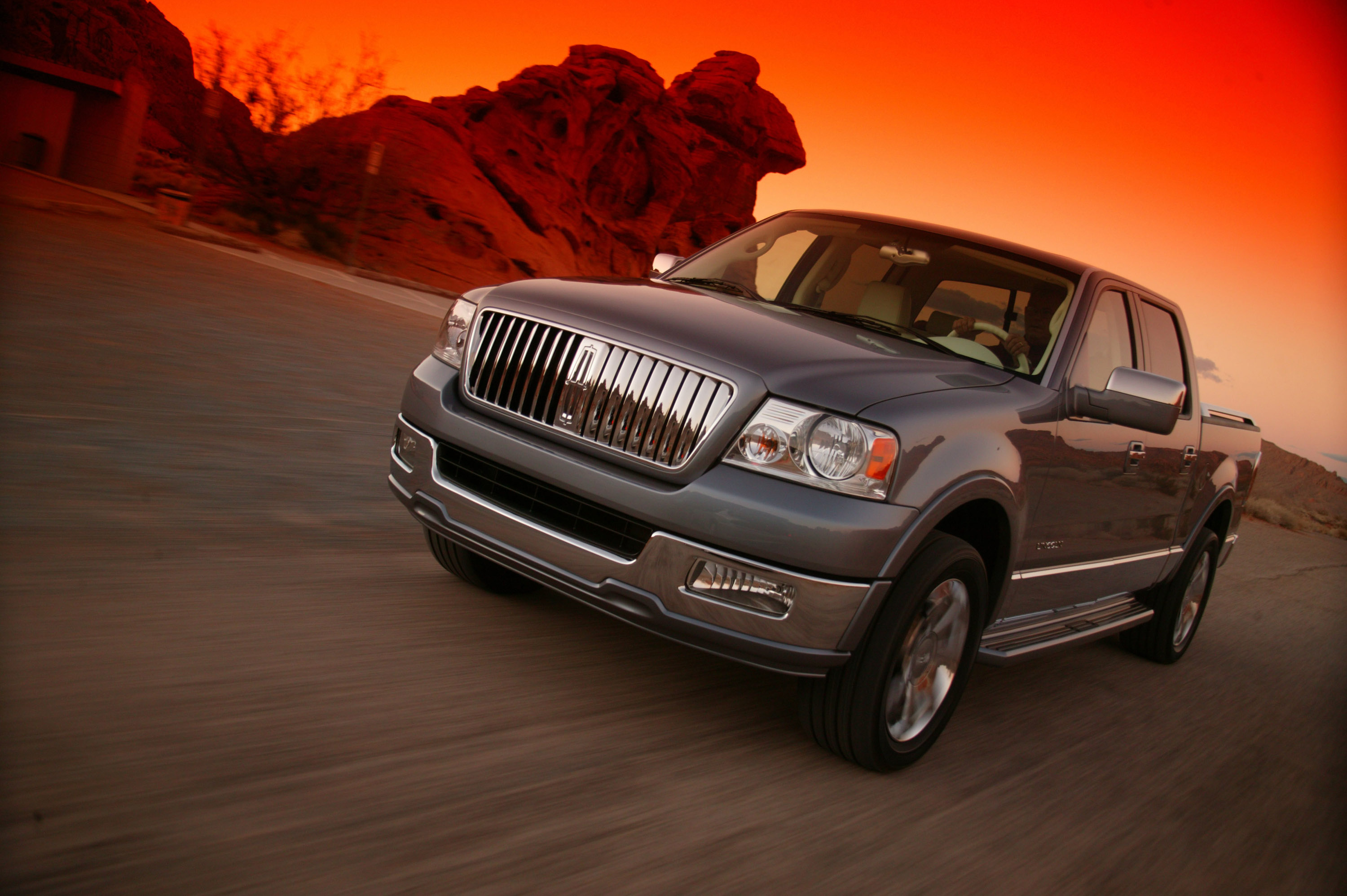 Lincoln Mark LT photo #17