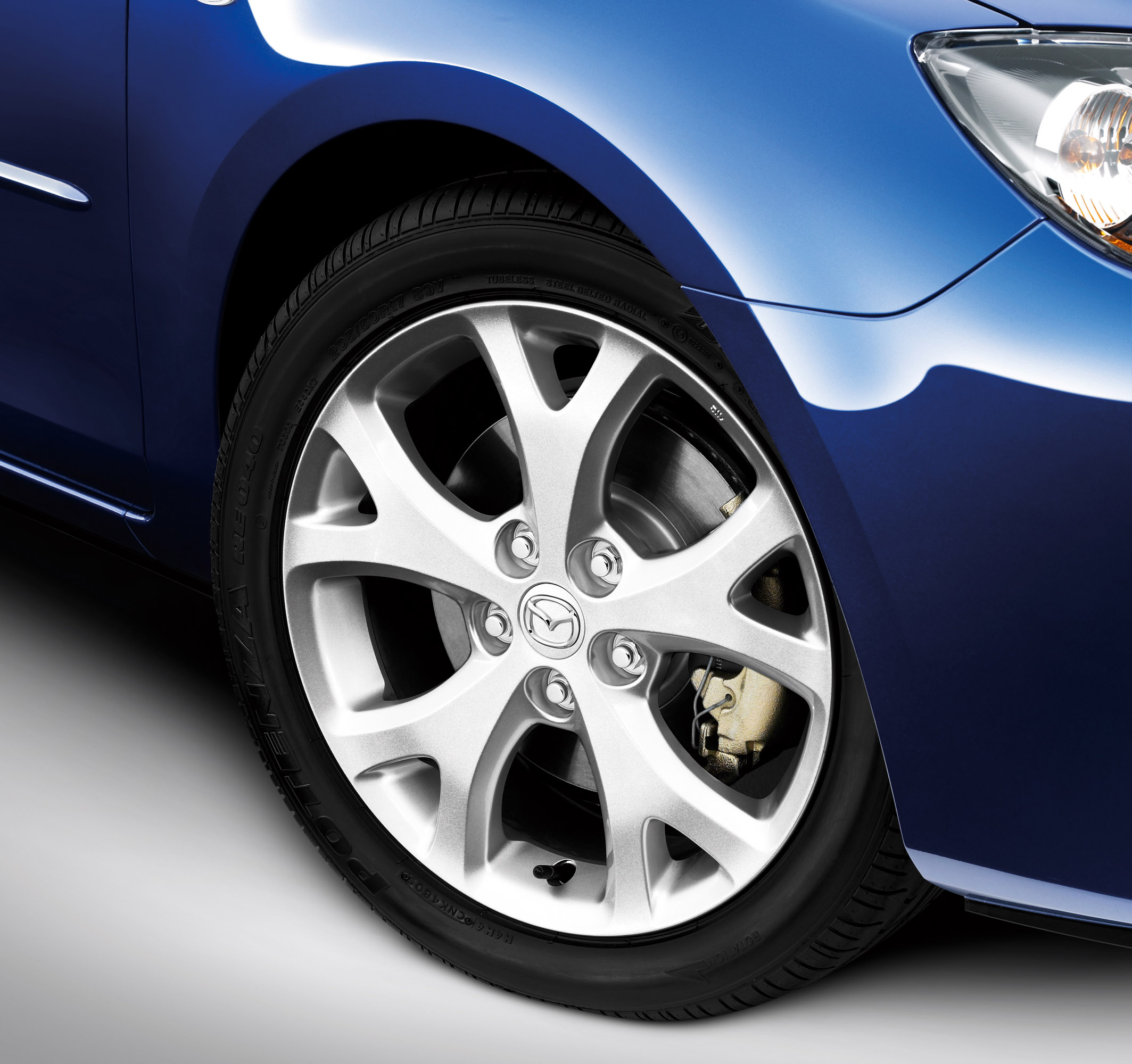 Mazda 3 Facelift photo #23