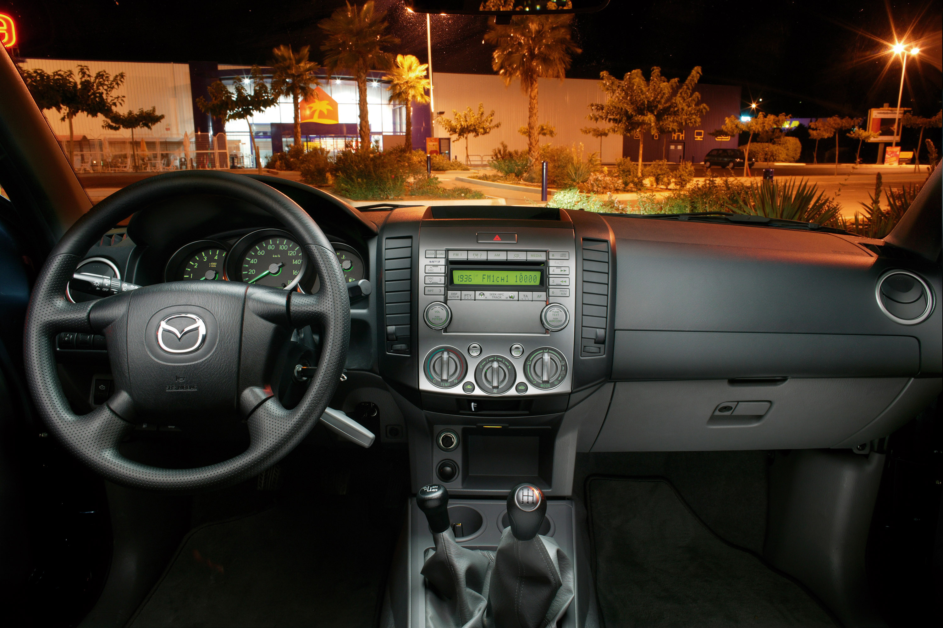 Mazda BT-50 photo #22