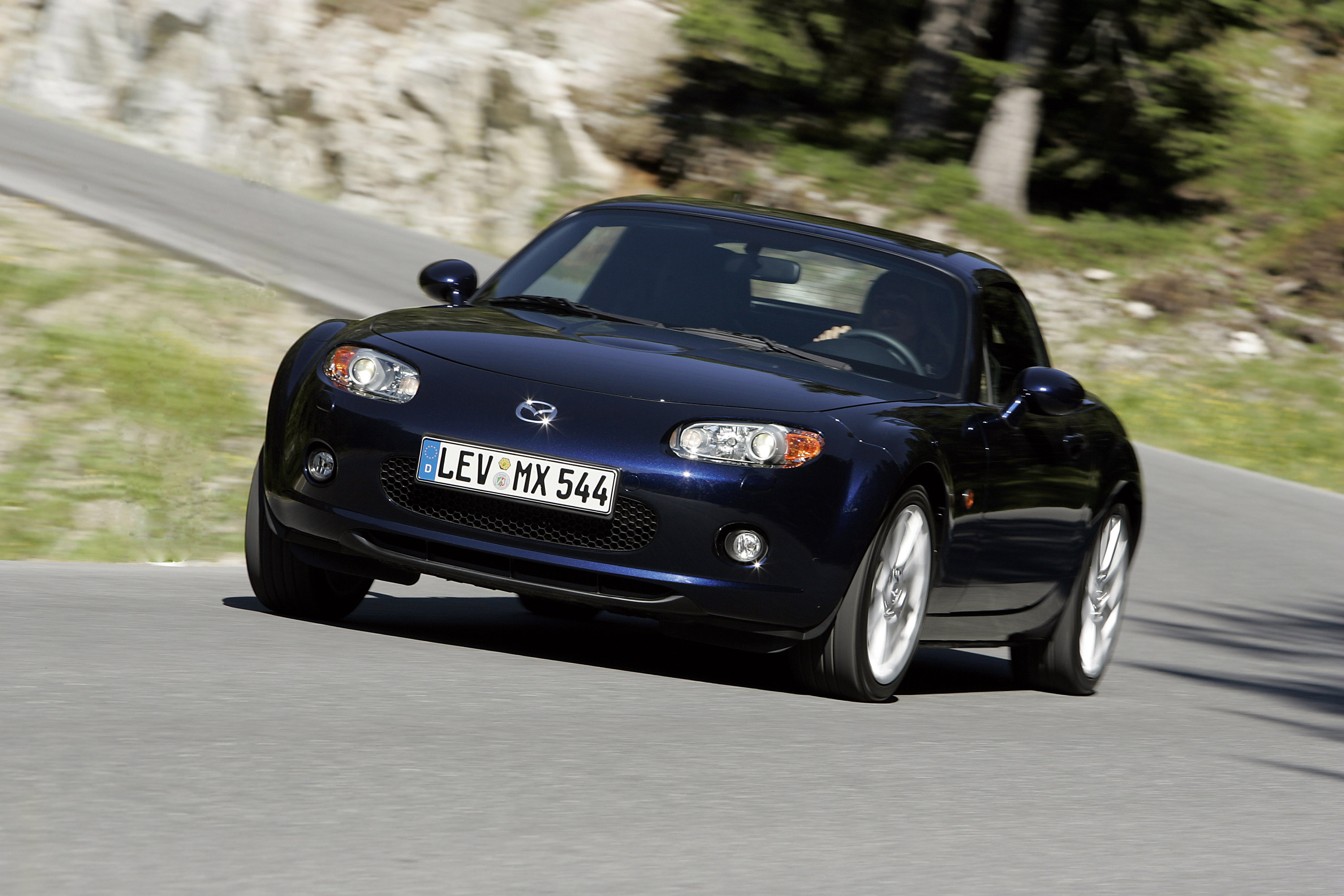 Mazda MX-5 Roadster Coupe photo #2