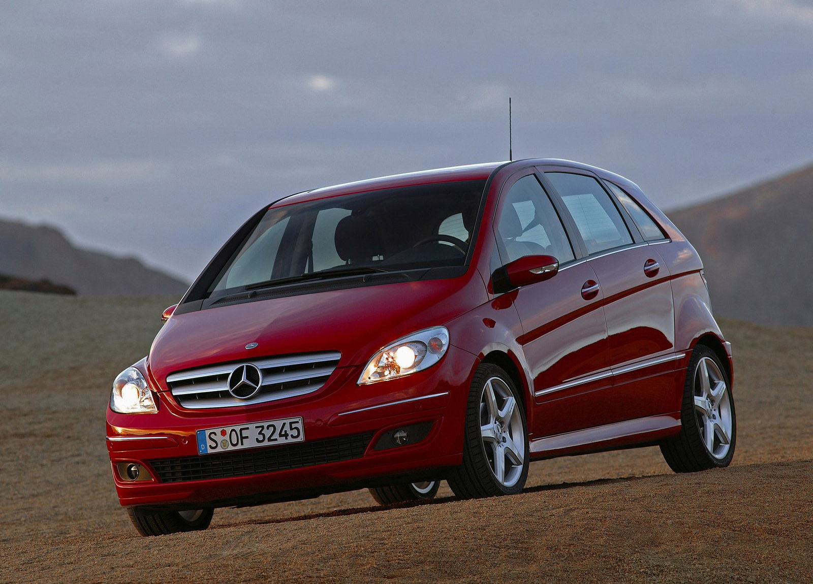 Mercedes-Benz B200 Turbo photo #3